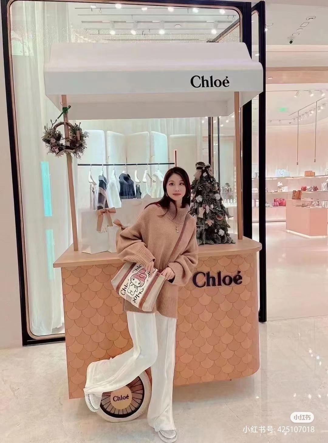 NO:199890,The Year of the Rabbit must be carried by this cute rabbit joint model. Nazha's upper body effect sharing, Chloe, original skin19860909兔年必须背这上萌兔联名款呀 娜扎上身效果分享,克洛伊，原厂皮,Bag