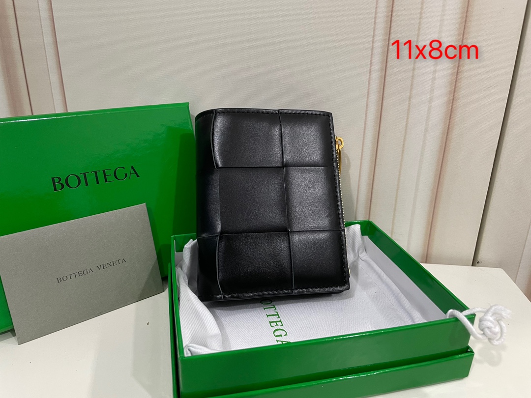 Bottega Veneta Grand Damier Tressé Portefeuille Court Cuir d'Agneau Brillant Bouton-Pression