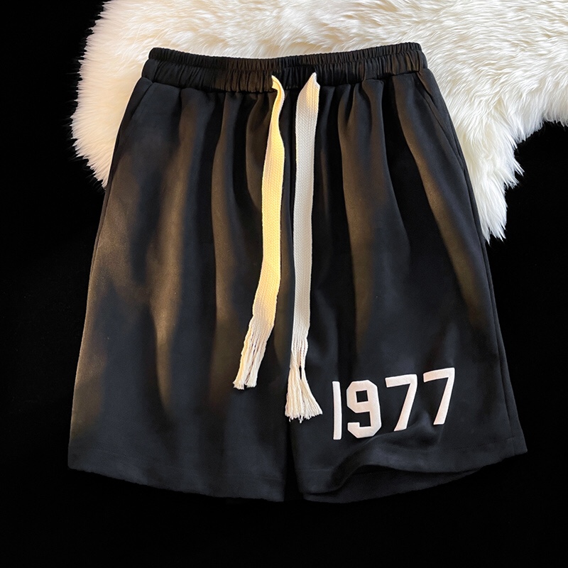 💰95FEAR OF GOD FOG夏季Essential 复线美式高街复古1977系列植绒logo字母鹿皮绒短裤 男女同款独家高品质正确版本,独家原版鹿皮绒绒面料, 专柜同步发行 !各大网红上身 。 上街回头率💯 刷街必备 !!裁剪完美 精致的工艺 无论是做工还是款型都是无可挑剔的 超级上档次的一款裤子 低调不张扬 回头率百分百 情侣同款,店主自留款。
颜色:黑色 杏色
尺码:M-XXXL
腰围 臀围 裤长
M 68 112 53
L 70 116 54
XL 72 120 55
XXL 74 124 56
XXXL 76 128 57