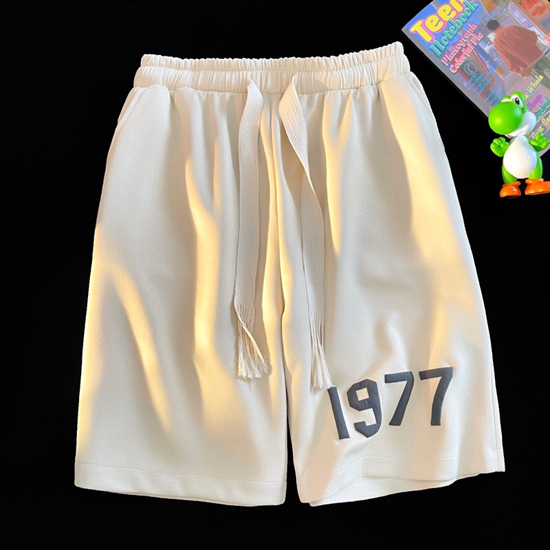 💰95FEAR OF GOD FOG夏季Essential 复线美式高街复古1977系列植绒logo字母鹿皮绒短裤 男女同款独家高品质正确版本,独家原版鹿皮绒绒面料, 专柜同步发行 !各大网红上身 。 上街回头率💯 刷街必备 !!裁剪完美 精致的工艺 无论是做工还是款型都是无可挑剔的 超级上档次的一款裤子 低调不张扬 回头率百分百 情侣同款,店主自留款。
颜色:黑色 杏色
尺码:M-XXXL
腰围 臀围 裤长
M 68 112 53
L 70 116 54
XL 72 120 55
XXL 74 124 56
XXXL 76 128 57