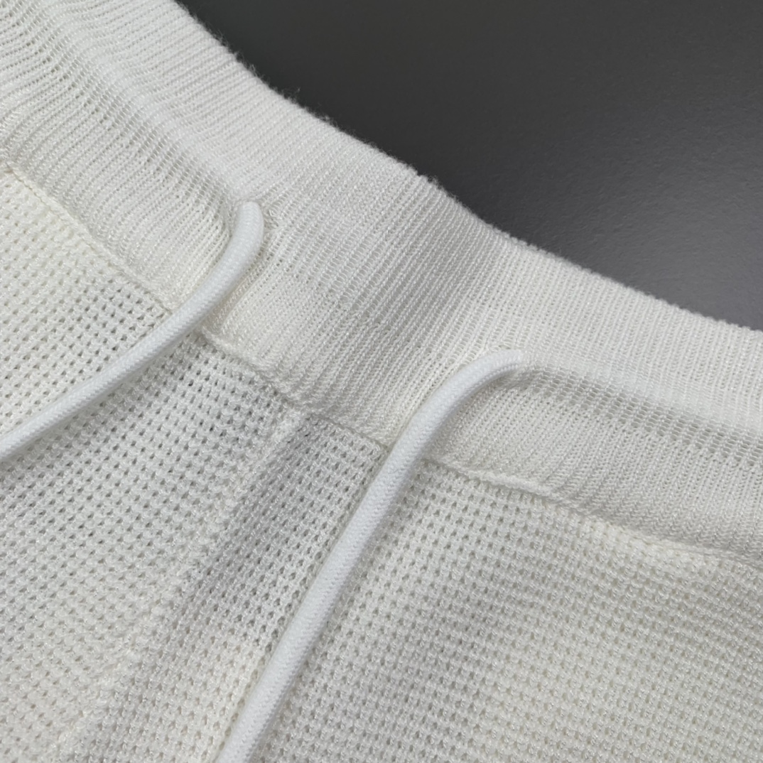 New Cashmere Collection: TB 4-Bard Tweed Shorts for Spring/Summer 2024 - 图片 3