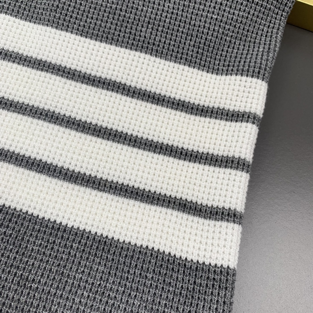 New Spring/Summer 2024 Collection: TB 4-Bard Tweed Shorts in Whole Cotton Knit Fabric - 图片 6