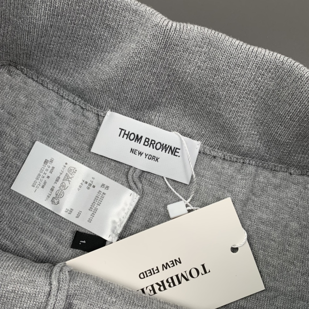 TOM BROWN 2024 Spring & Summer Collection: Classic Tweed Shorts in Cotton Knit. - 图片 4