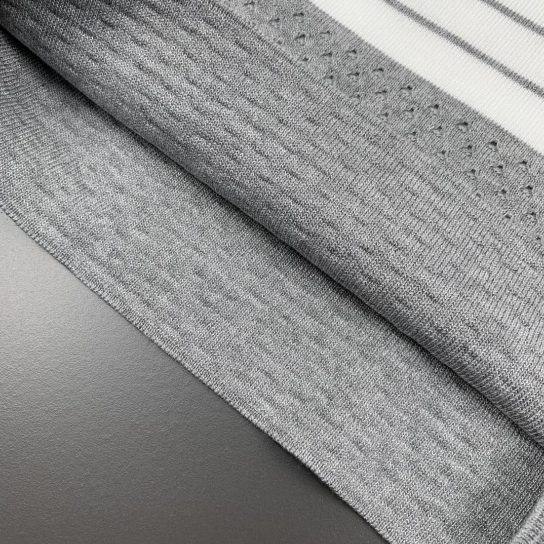 TOM BROWN 2024 Spring & Summer Collection: Classic Tweed Shorts in Cotton Knit. - 图片 8