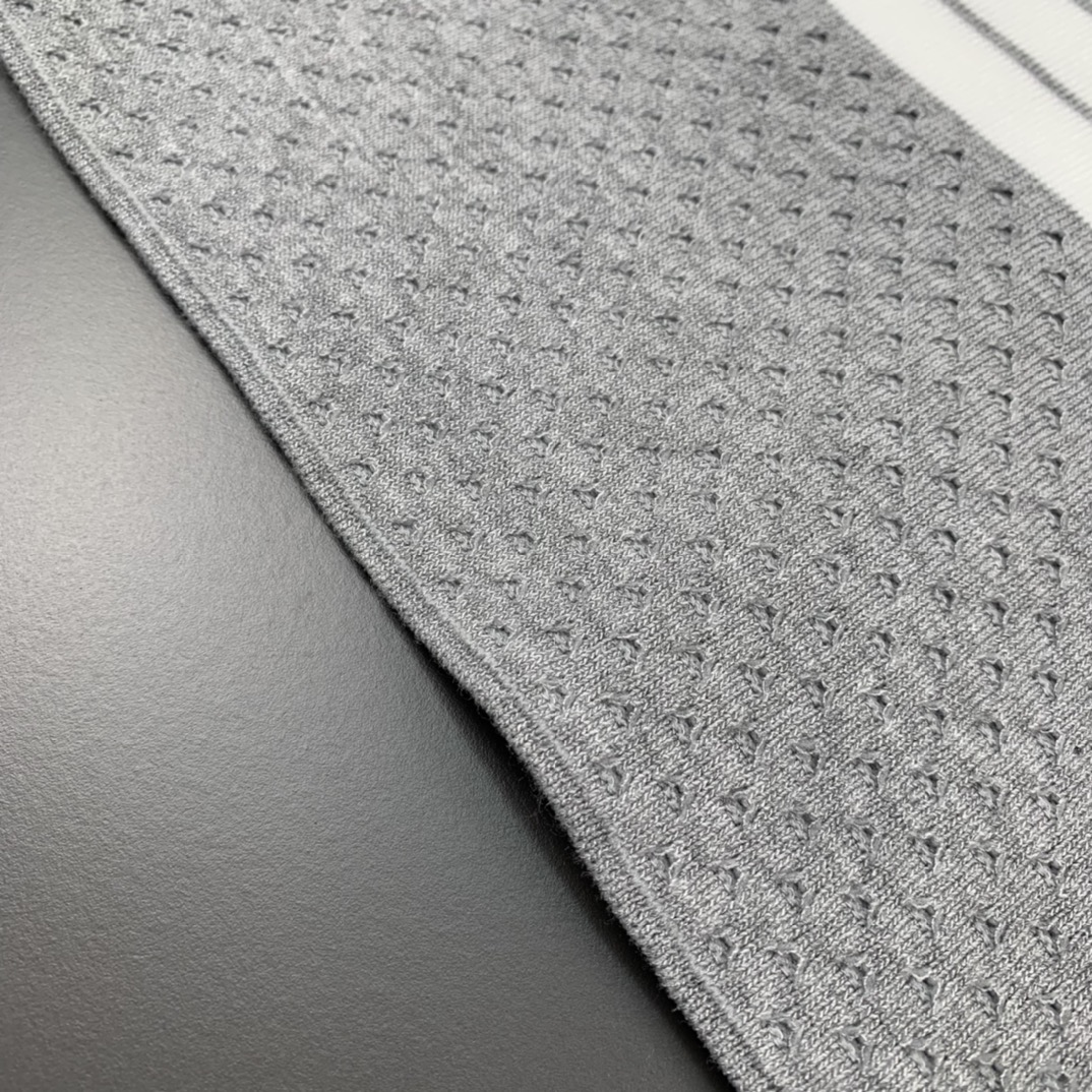 TOM BROWN 2024 Spring & Summer Collection: Classic Tweed Shorts in Cotton Knit. - 图片 7