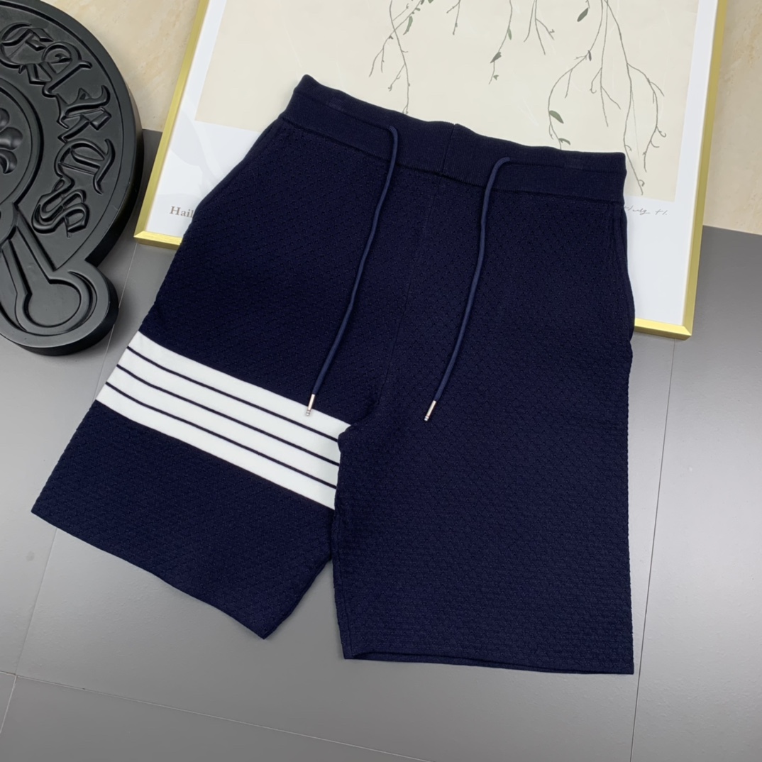 New Cash Collection 2024: Classic TB Tweed Shorts in Cotton Knit Fabric