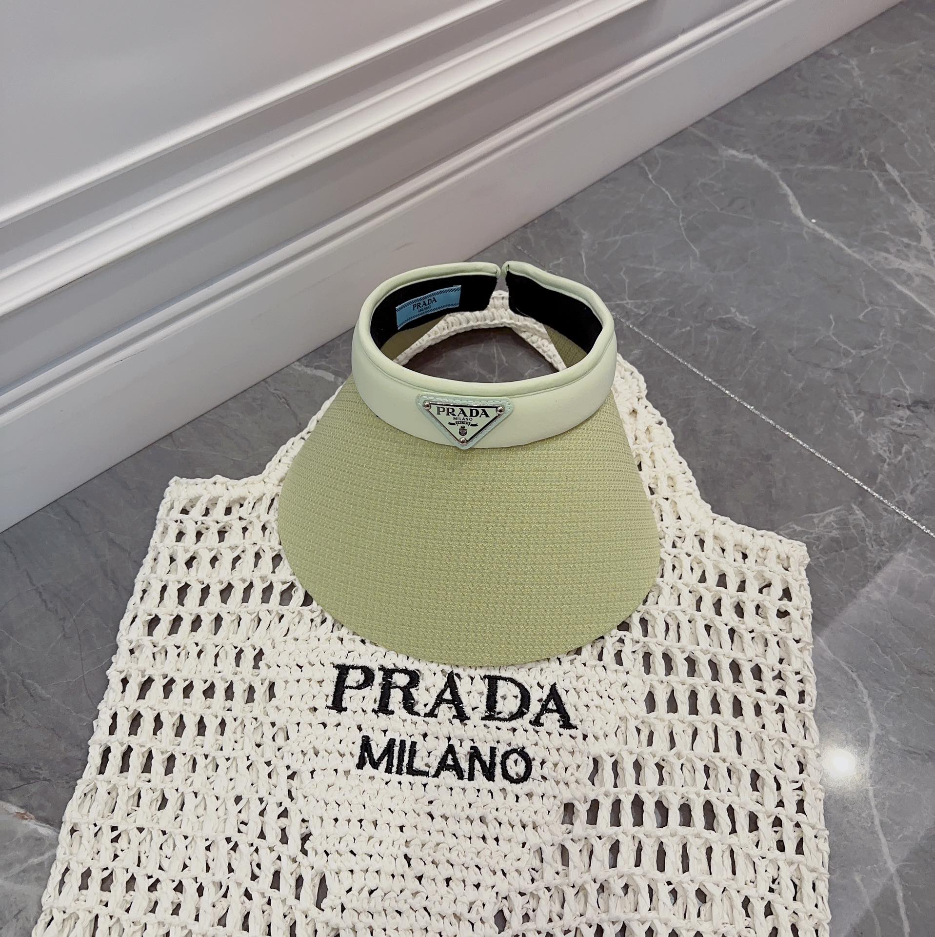[Prada Hats]Prada Prada 23 spring and summer new white headband empty top hat