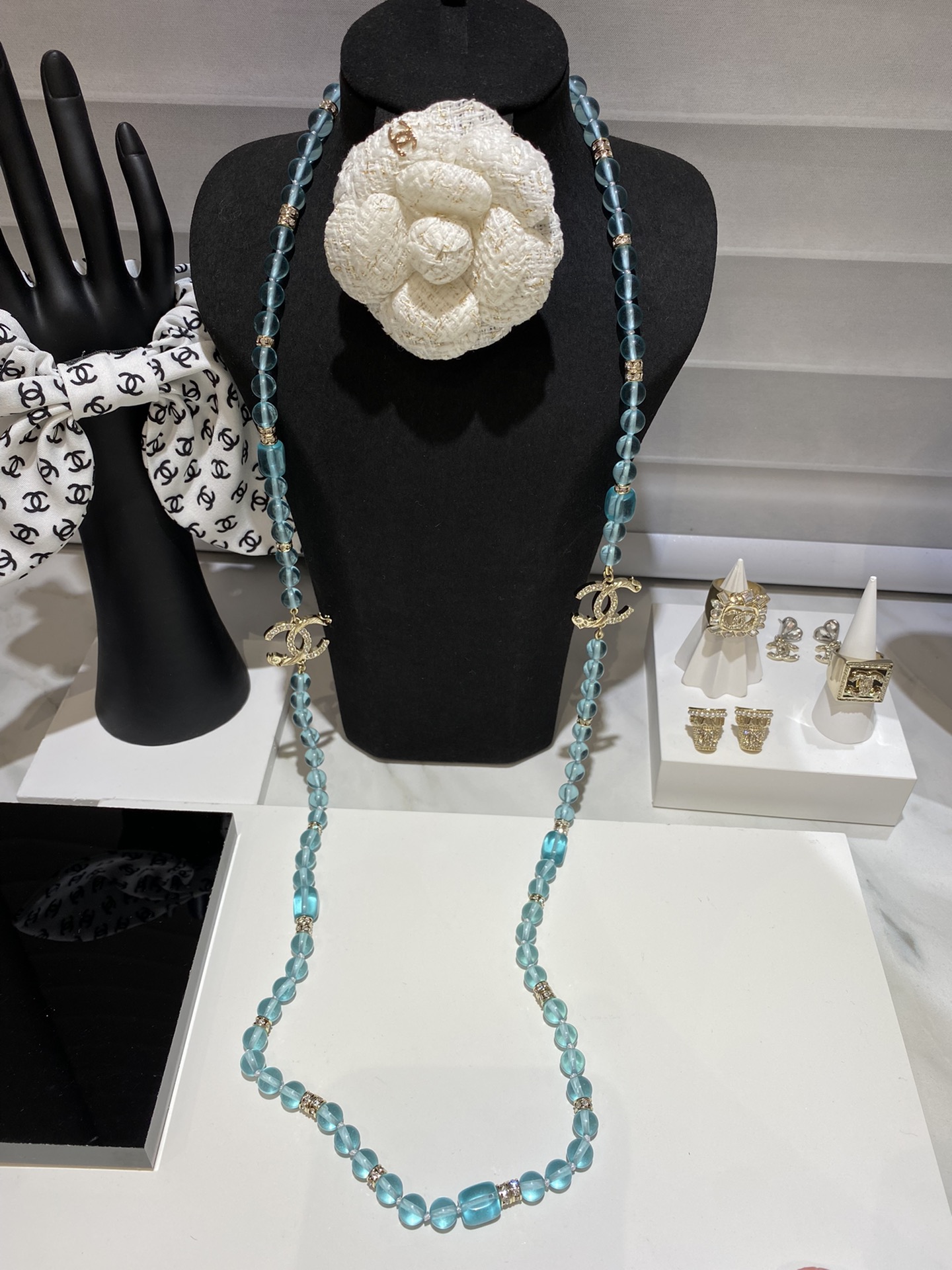 Chanel 香蓝色琉璃珠双c长毛衣链