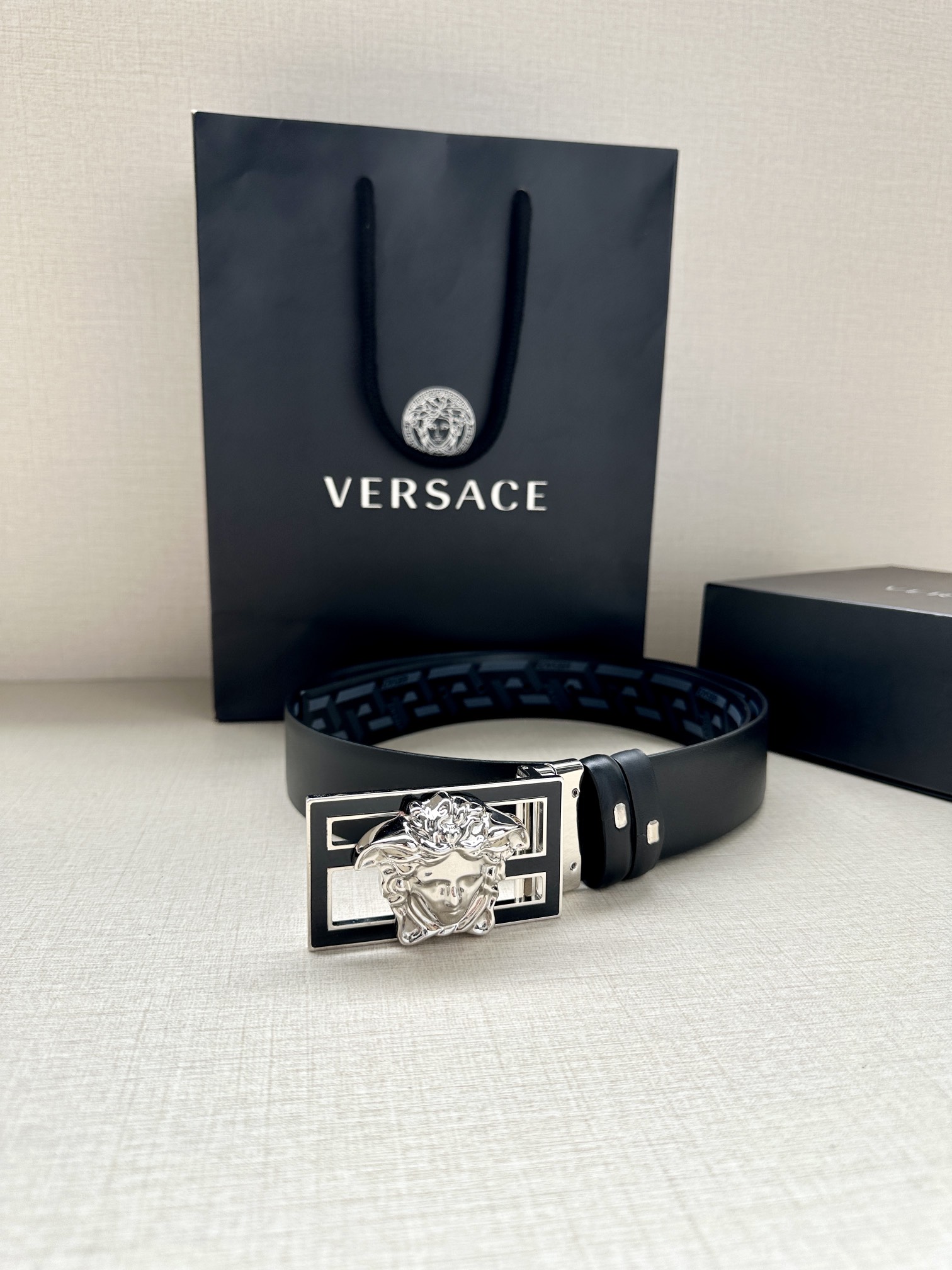 宽度3.8cmVERSACE/FEN