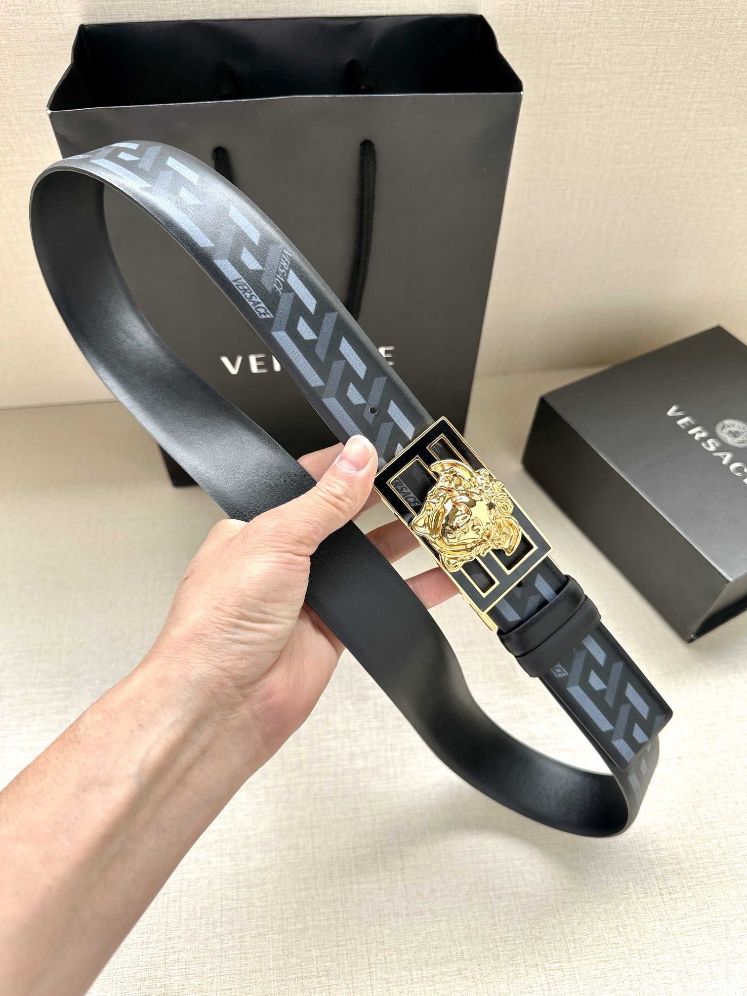 宽度3.8cmVERSACE/FEN