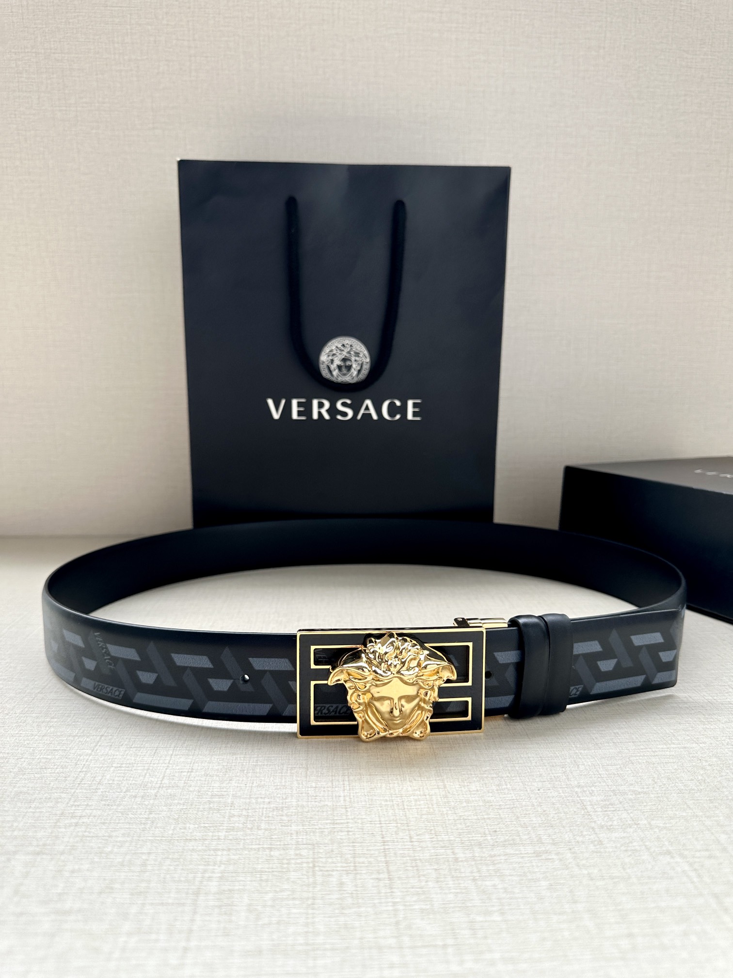 宽度3.8cmVERSACE/FEN