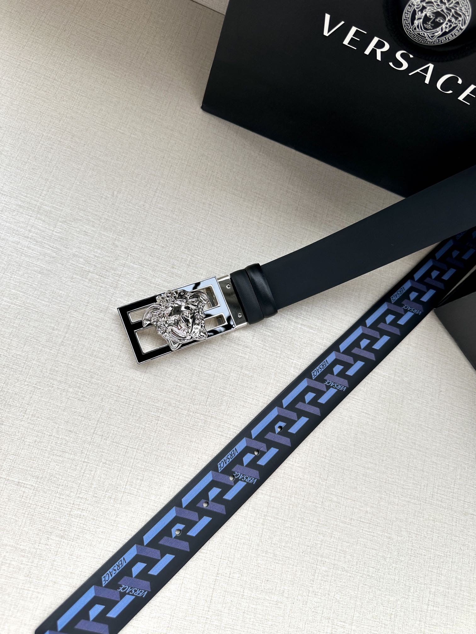 宽度3.8cmVERSACE/FEN