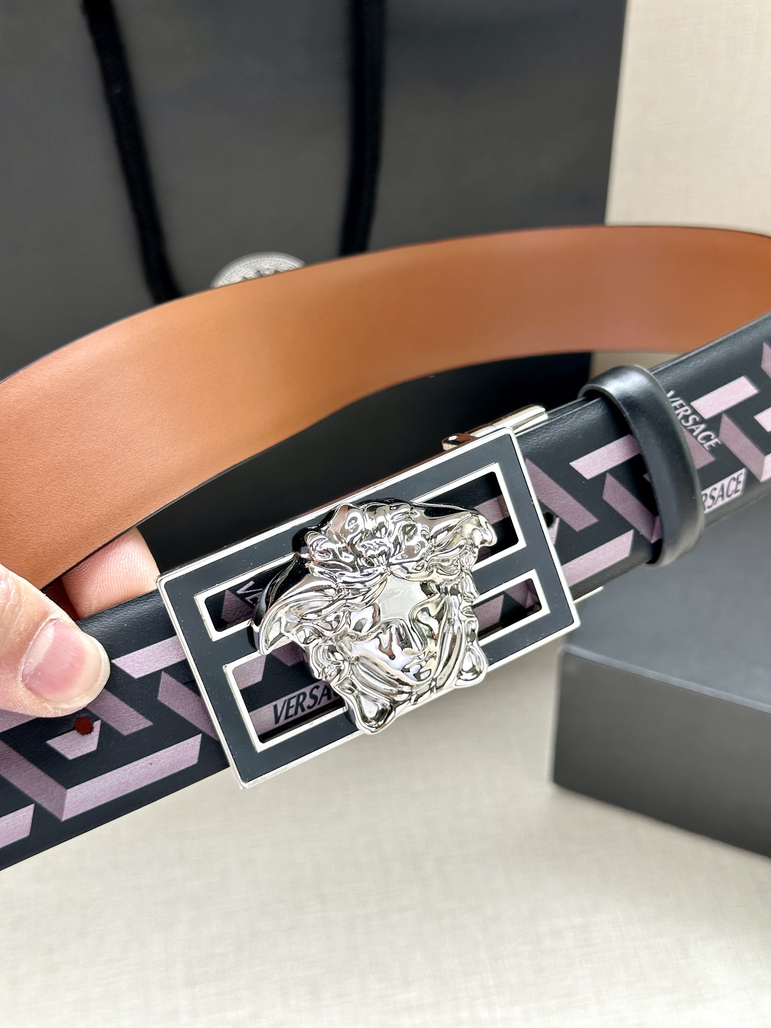 宽度3.8cmVERSACE/FEN