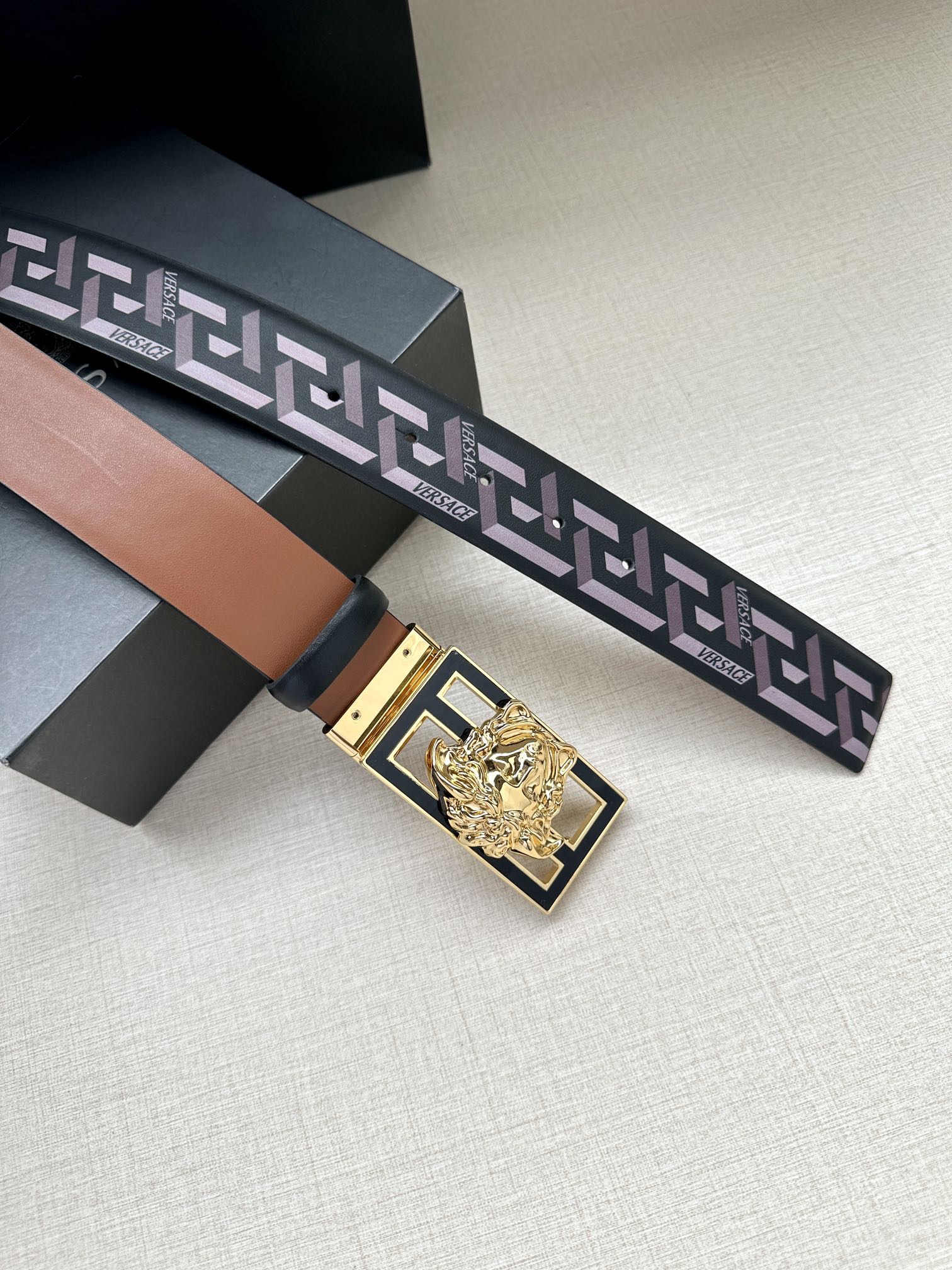 宽度3.8cmVERSACE/FEN