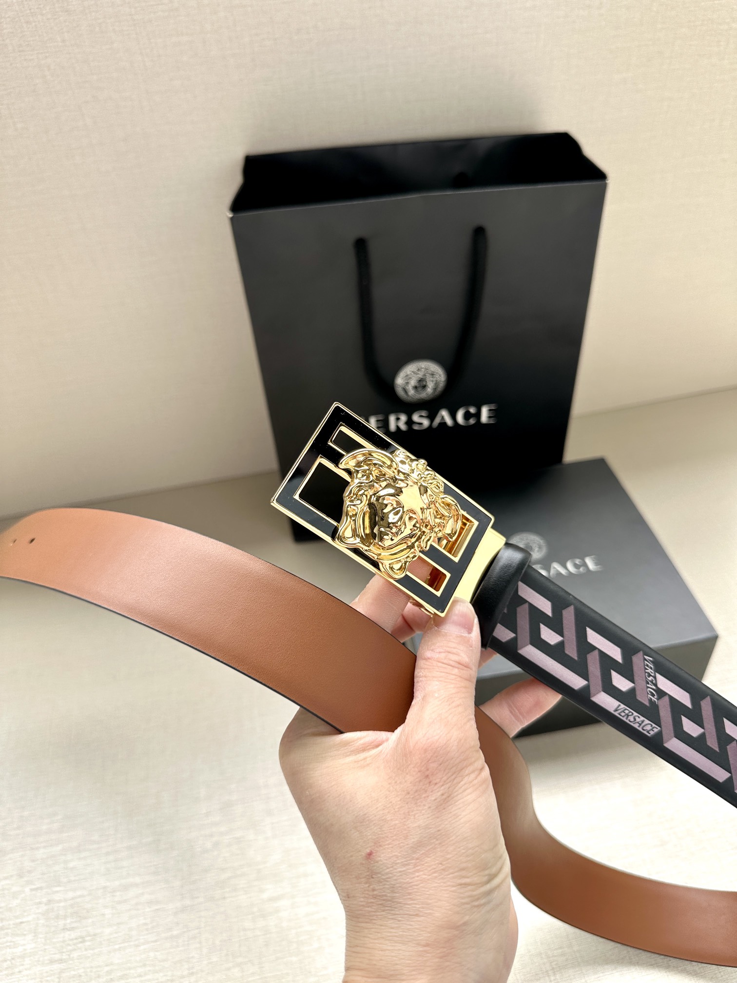 宽度3.8cmVERSACE/FEN