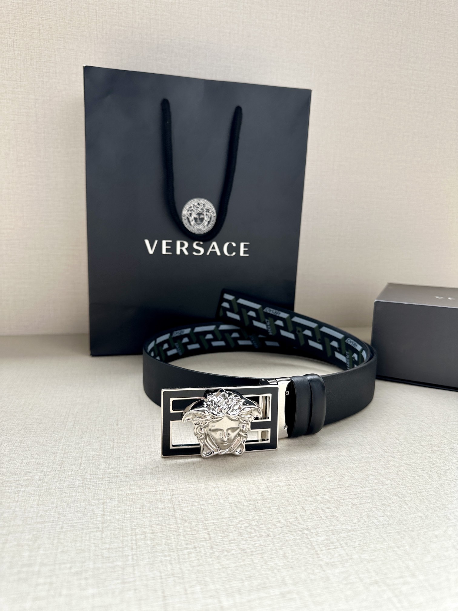 宽度3.8cmVERSACE/FEN