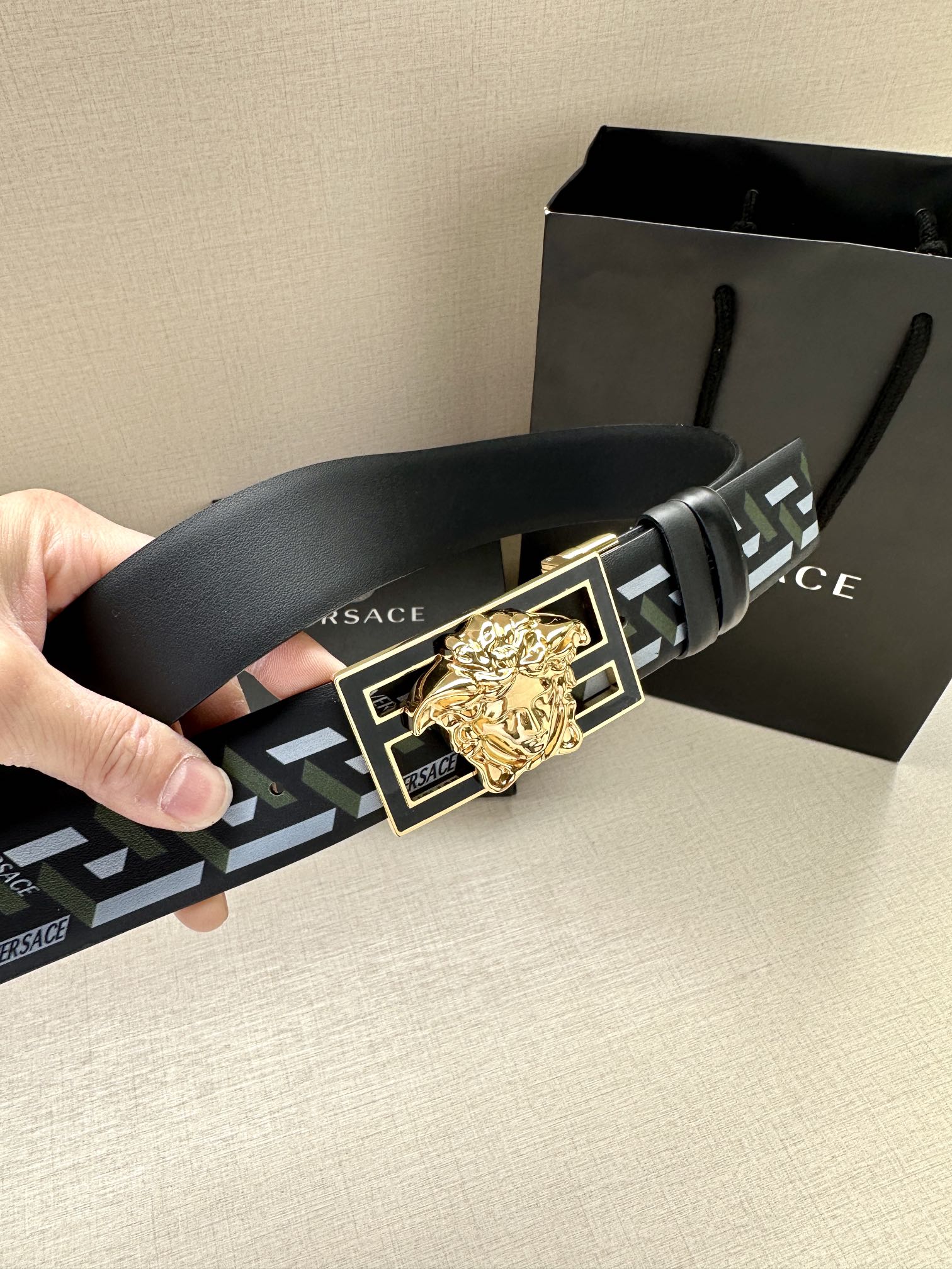 宽度3.8cmVERSACE/FEN