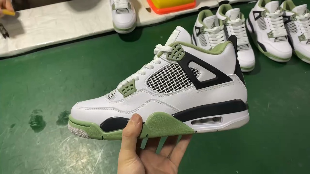 aj4白绿鼠尾草尺码40-47.5A