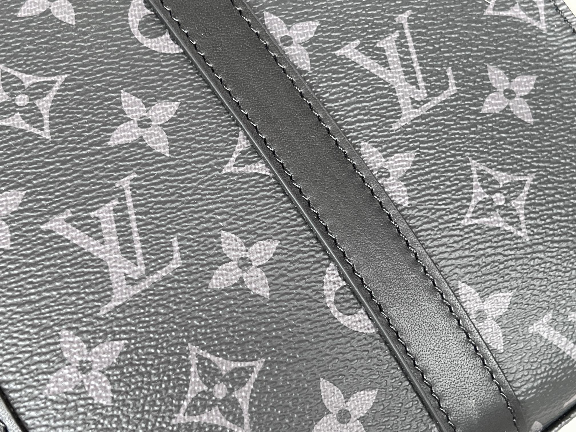 NO:200639,Original order [SAC LAT CROSS handbag] M46098 Black flower This handbag is collected by Louis Vuitton Sac lat handbag, more details..., LV [top original order], louis vuitton, louis vuitton19860909原单【SAC LAT CROSS 手袋】 M46098 黑花 本款手袋向路易威登典藏 Sac lat 手袋,更多细节……,LV【顶级原单】,louis vuitton,louis vuitton,Bag