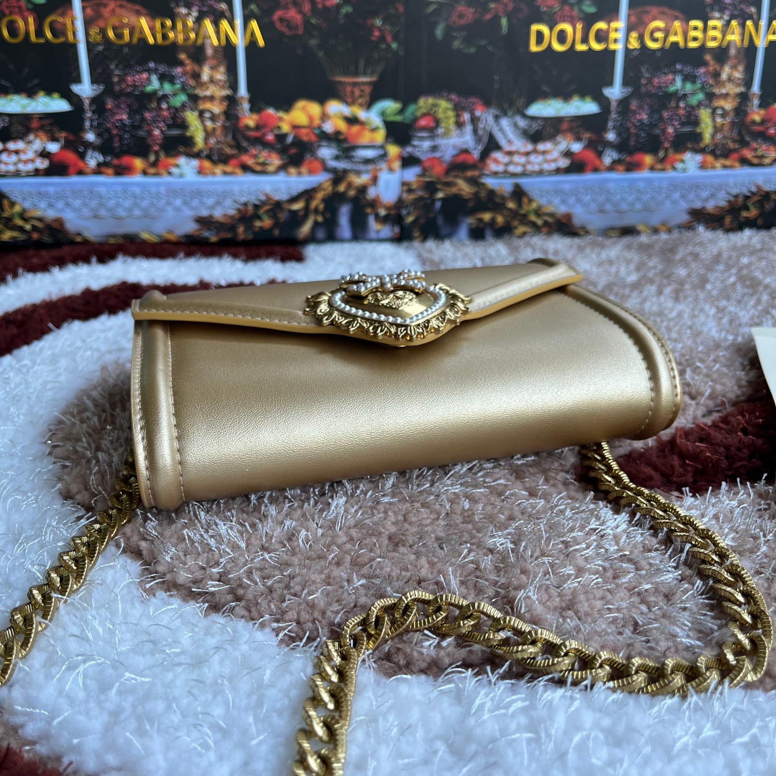 原单Dolce&Gabbana海外代购专用品款号5512️双用斜挎手拿包简单时尚为主采用进口牛皮原材料蝴