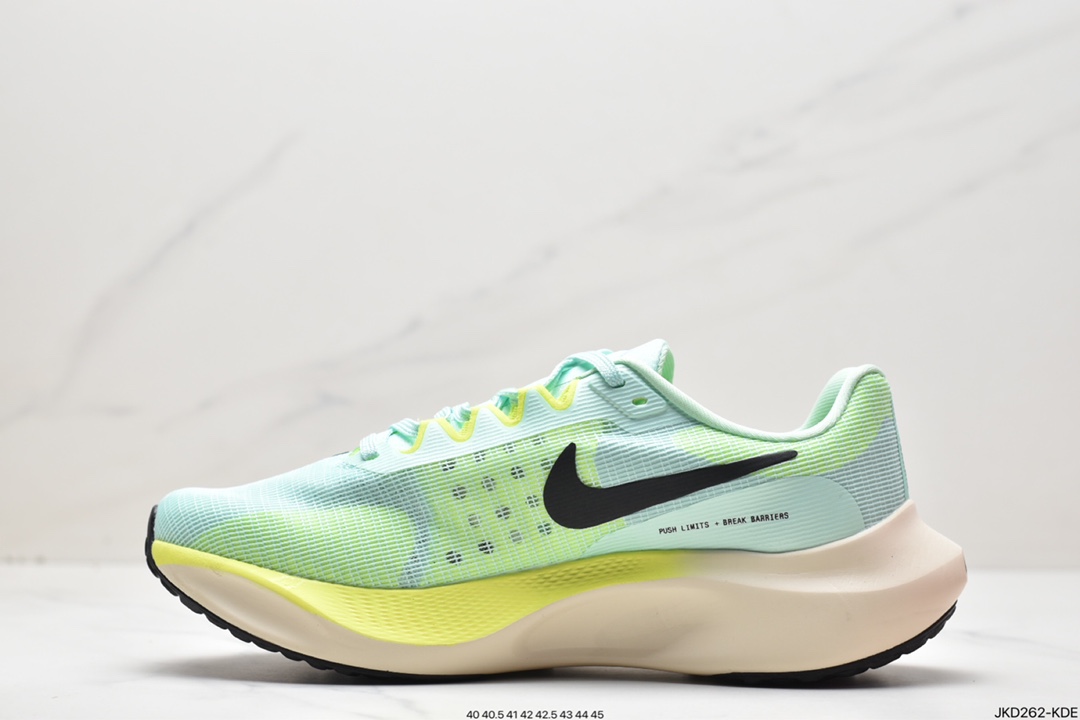160 Nike Zoom Fly 5超轻跑步鞋 REACT 泡棉搭配碳纤维板DM8968-300