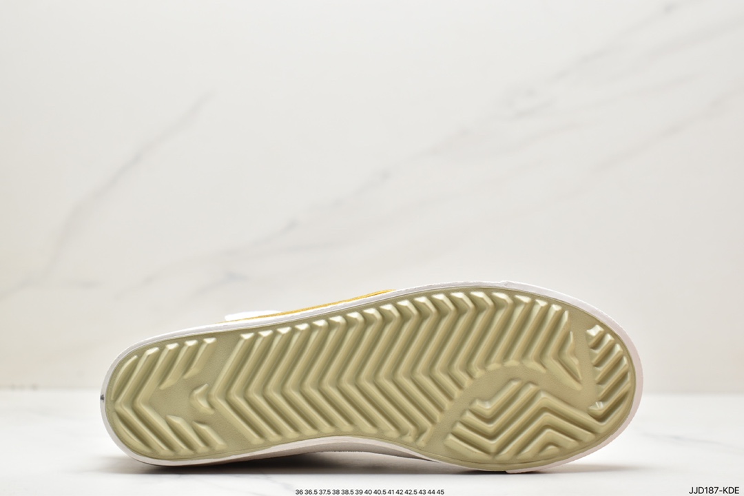 130 开拓者 Nike Blazer Mid ’77 Jumbo 大勾高帮 DV6481-100