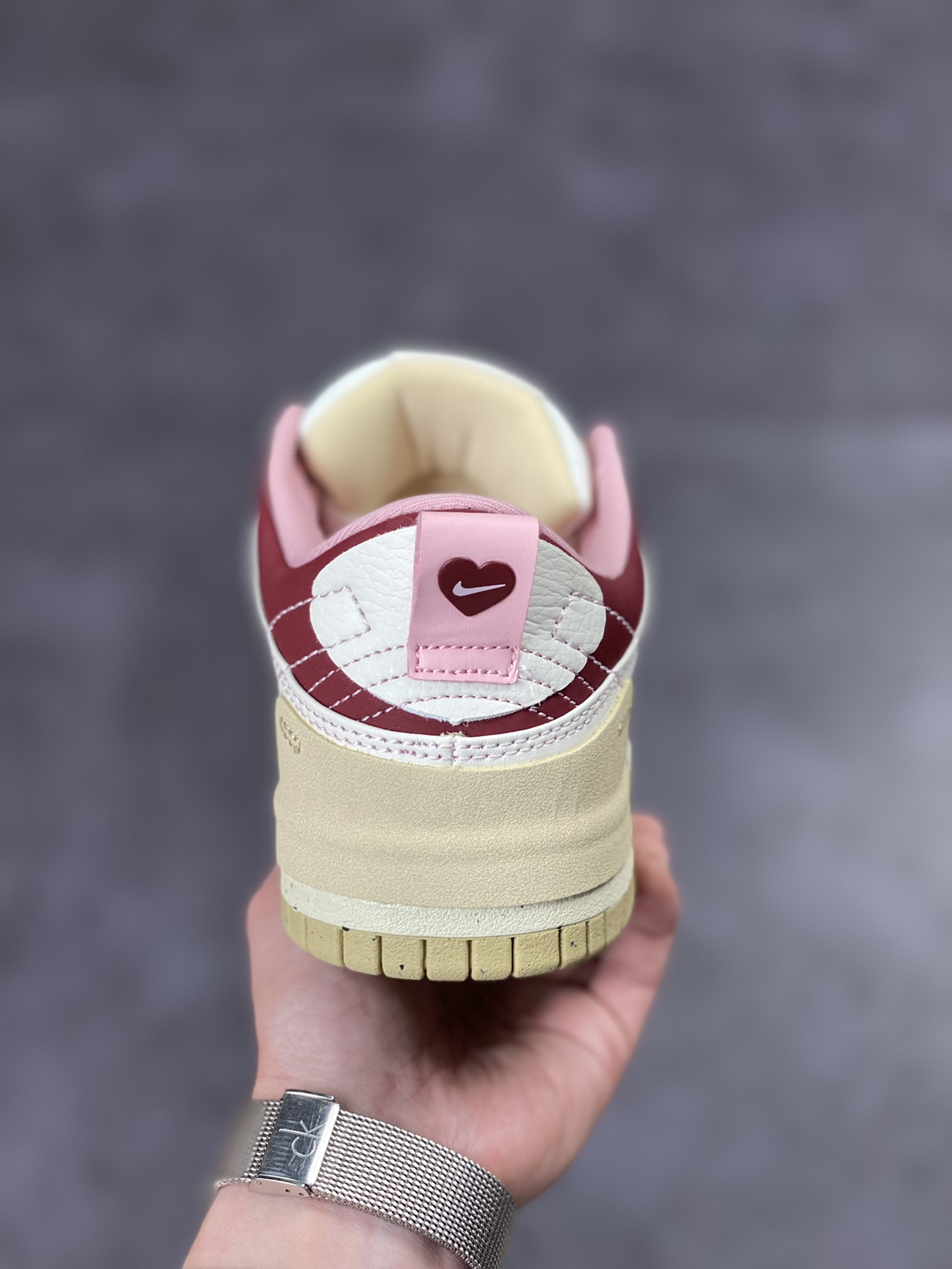 210 NIKE SB Dunk Low 白粉酒红情人节双钩 性价比天花板 FD4617-667