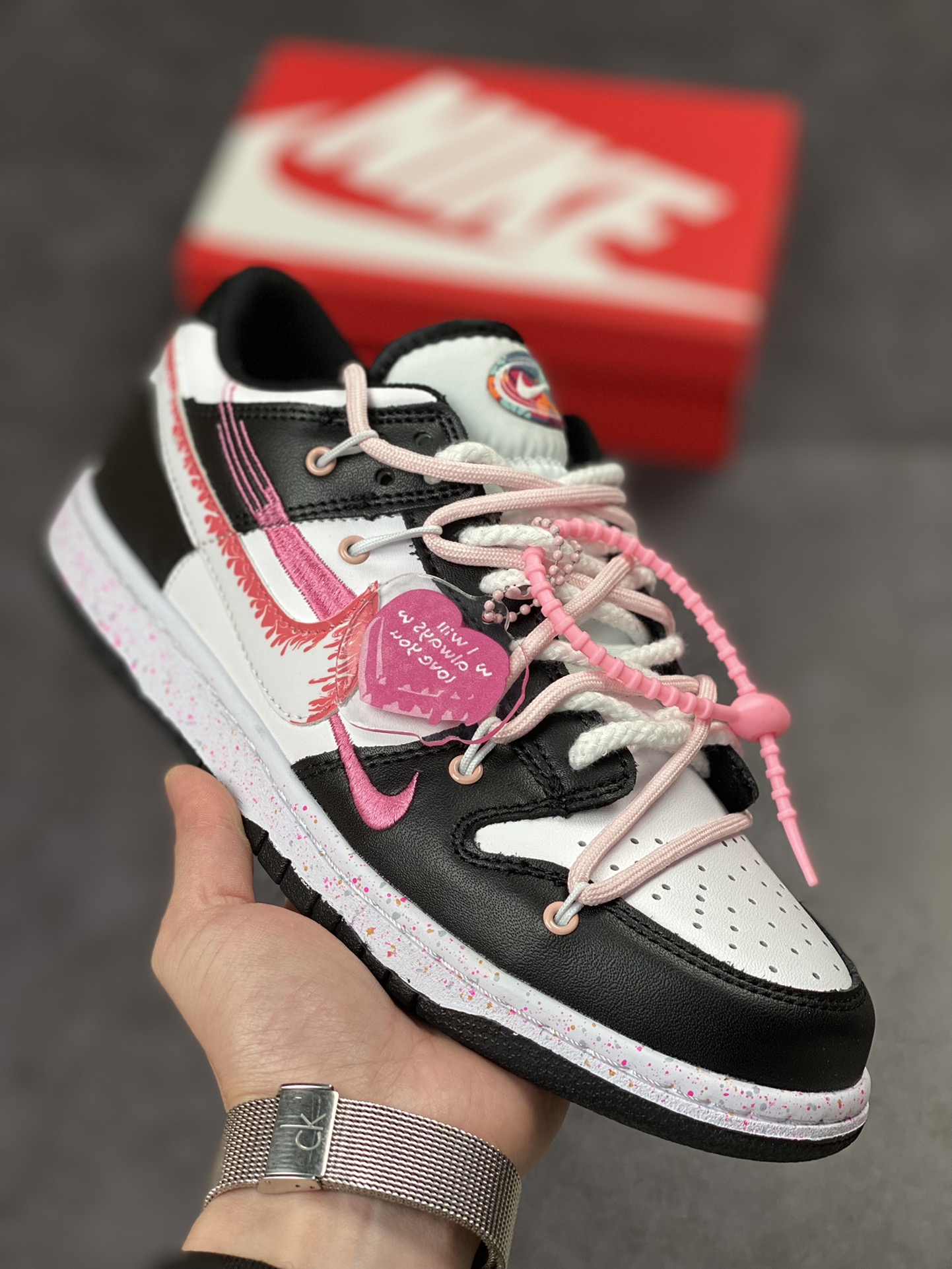 240 NIKE SB Dunk Low 黑粉绑带 FD4623-131-60