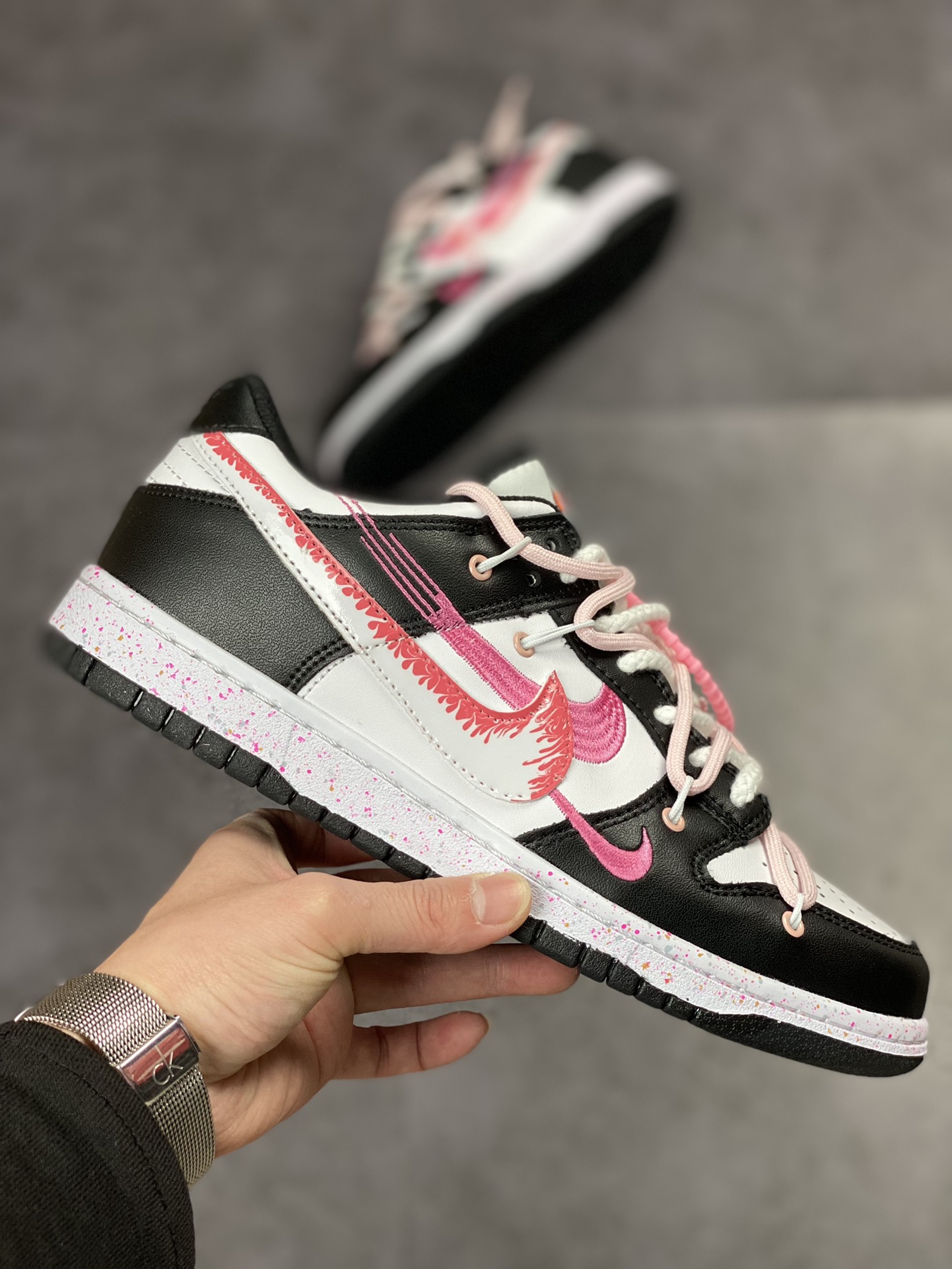 240 NIKE SB Dunk Low 黑粉绑带 FD4623-131-60