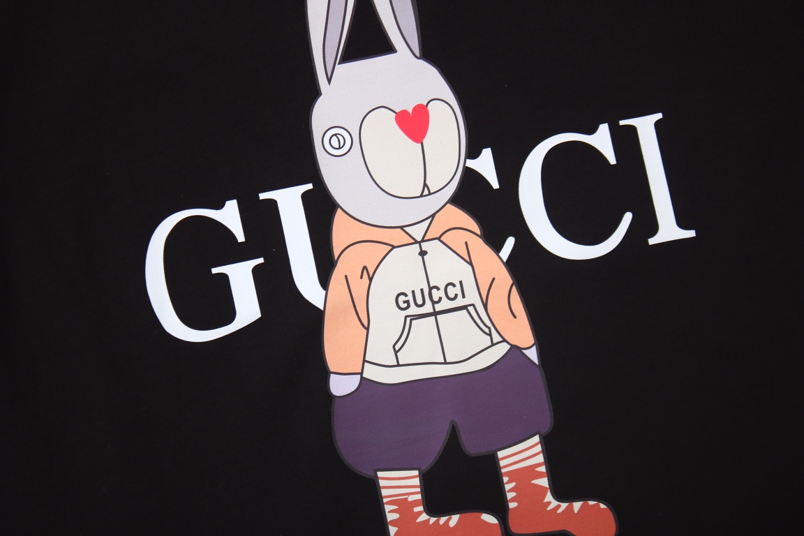 Gucci 23ss 贴耳兔 短袖 夏季新款 数码直喷印花logo面料