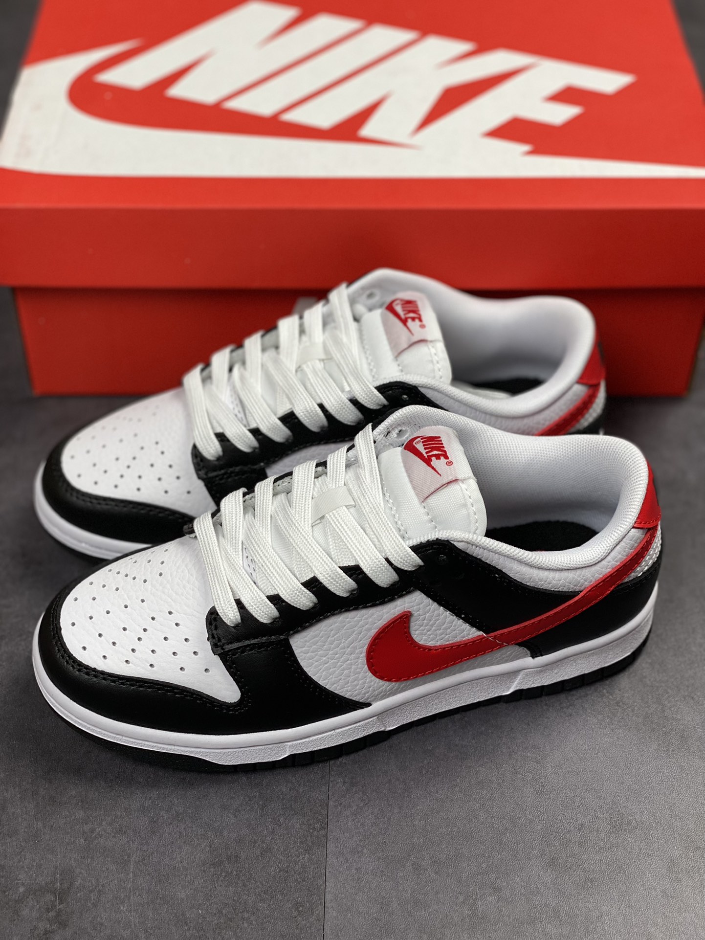 180 NIKE SB Dunk Low 黑白红 性价比天花板 FB3354-001
