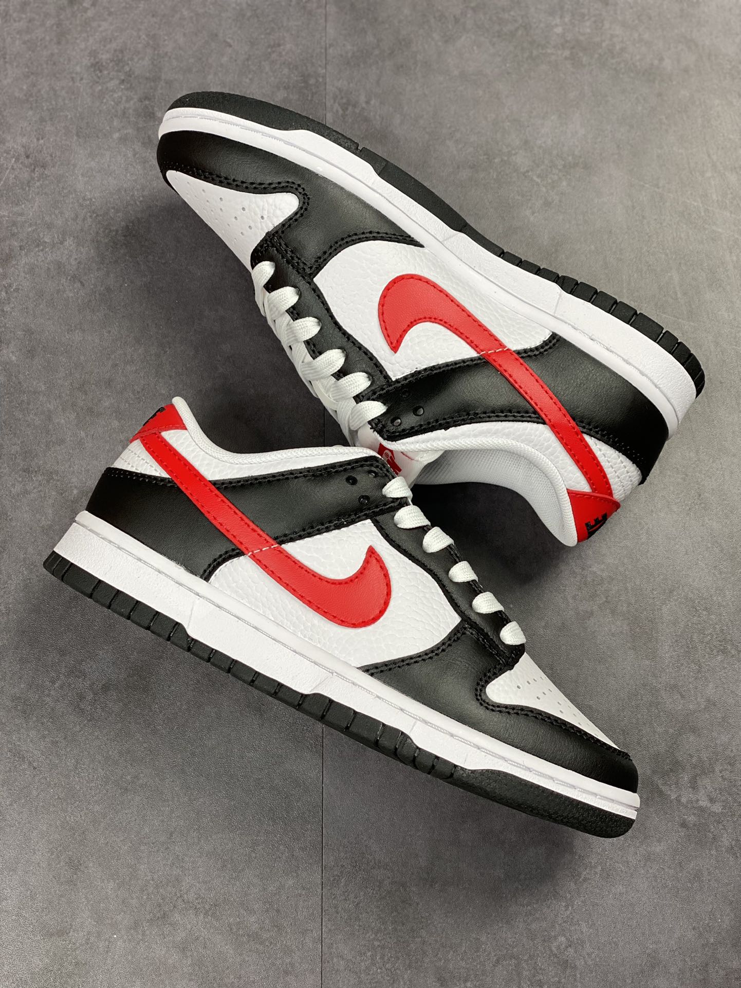 180 NIKE SB Dunk Low 黑白红 性价比天花板 FB3354-001