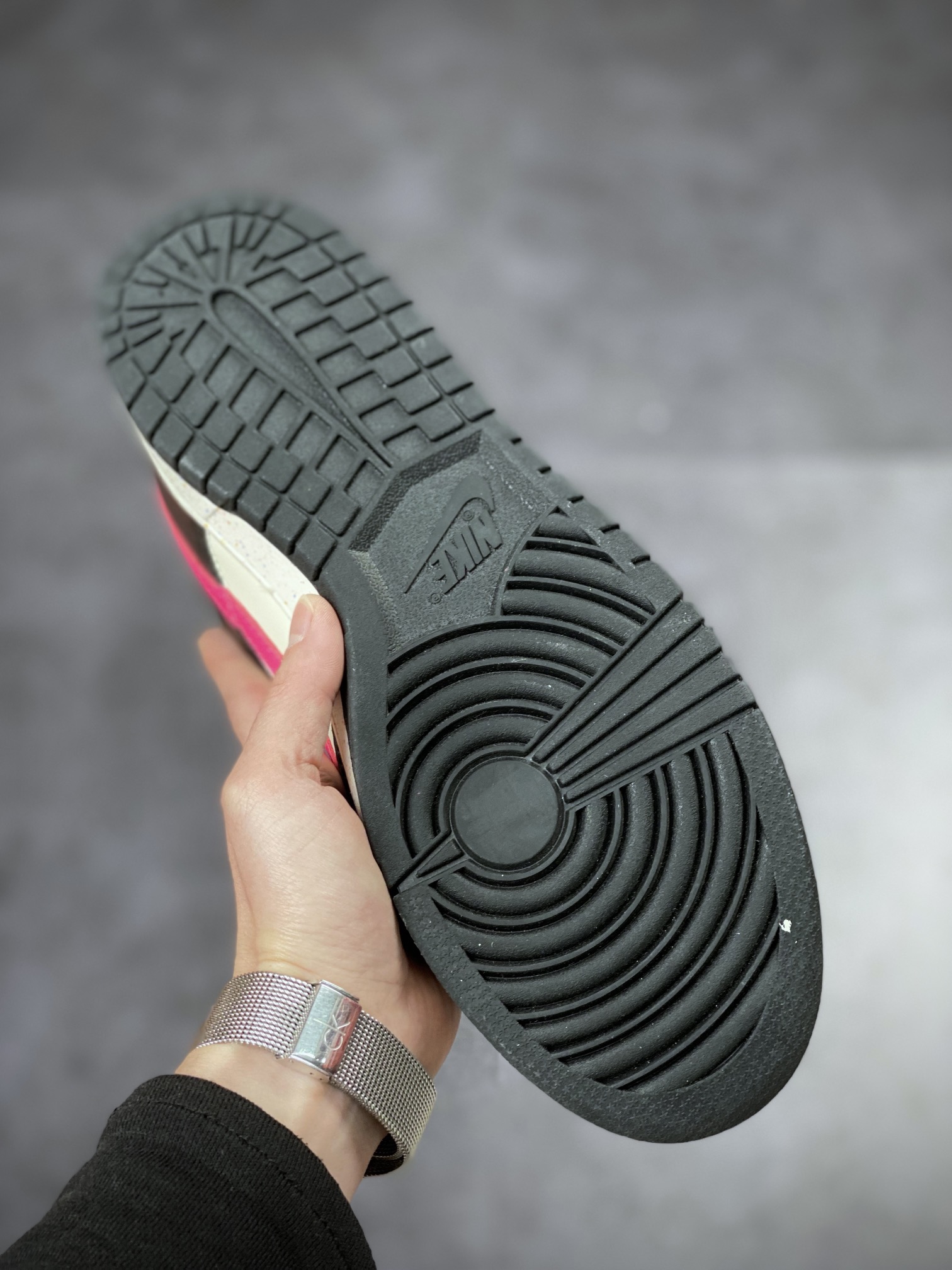 200 NIKE SB Dunk Low 黑粉绑带 FD4623-131