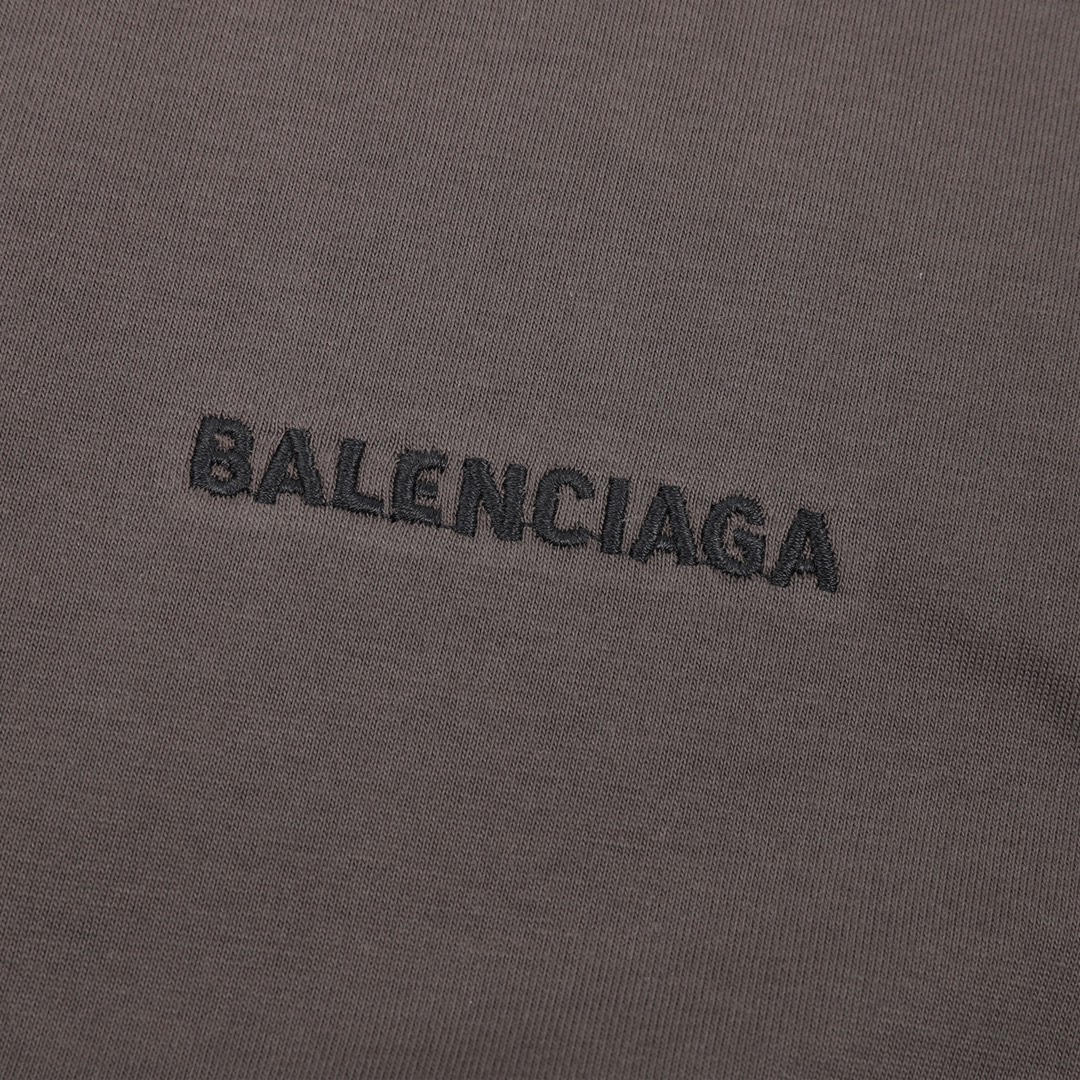 170 Balenciaga/巴黎世家 小字母刺绣圆领短袖