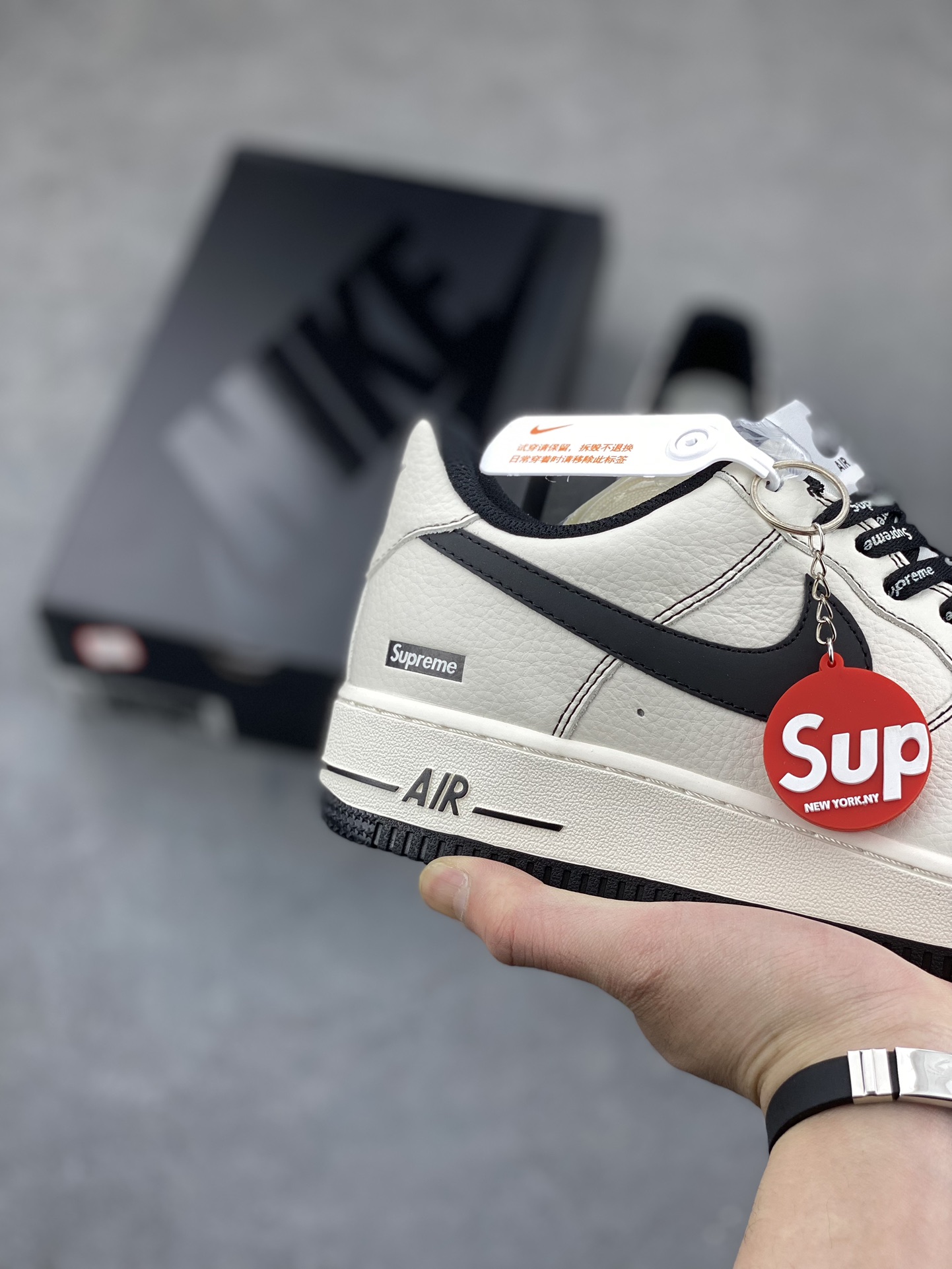 Nike Air Force 1 '07 Low Supreme Collab Sneakers - Cream/Black 6 i1680463680 5545 4