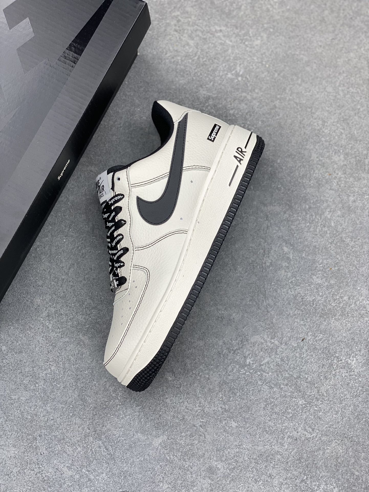 Nike Air Force 1 '07 Low Supreme Collab Sneakers - Cream/Black 8 i1680463680 6911 6