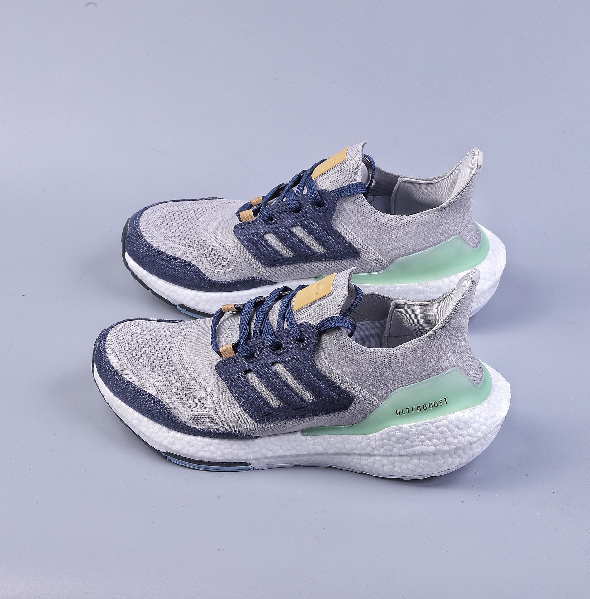 Adidas ultra boost 22 series comfortable and breathable running shoes GX9158