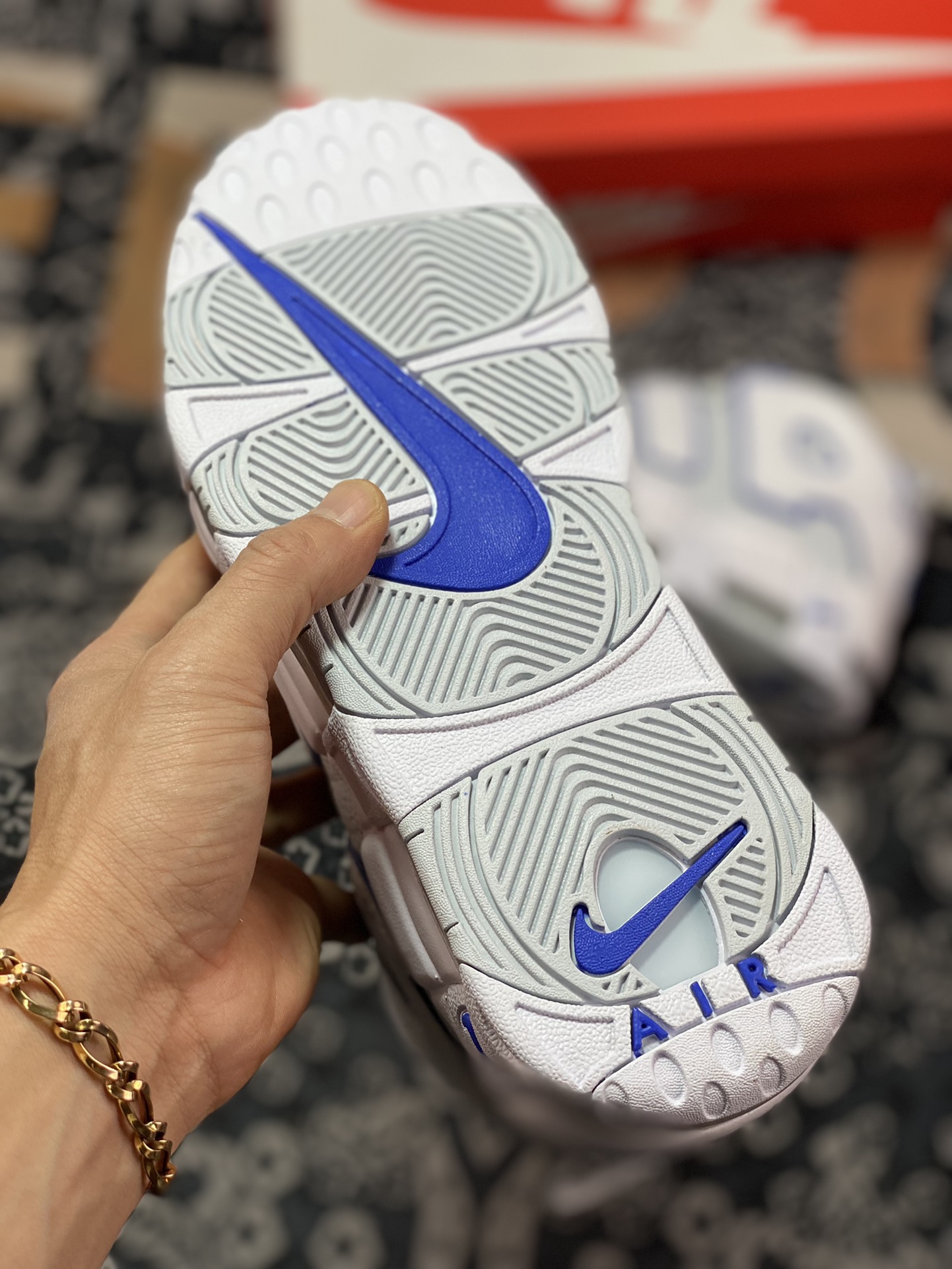 Nike Air More Uptempo'96 Hoops”Embossed”皮蓬一代篮球鞋FD0669-100