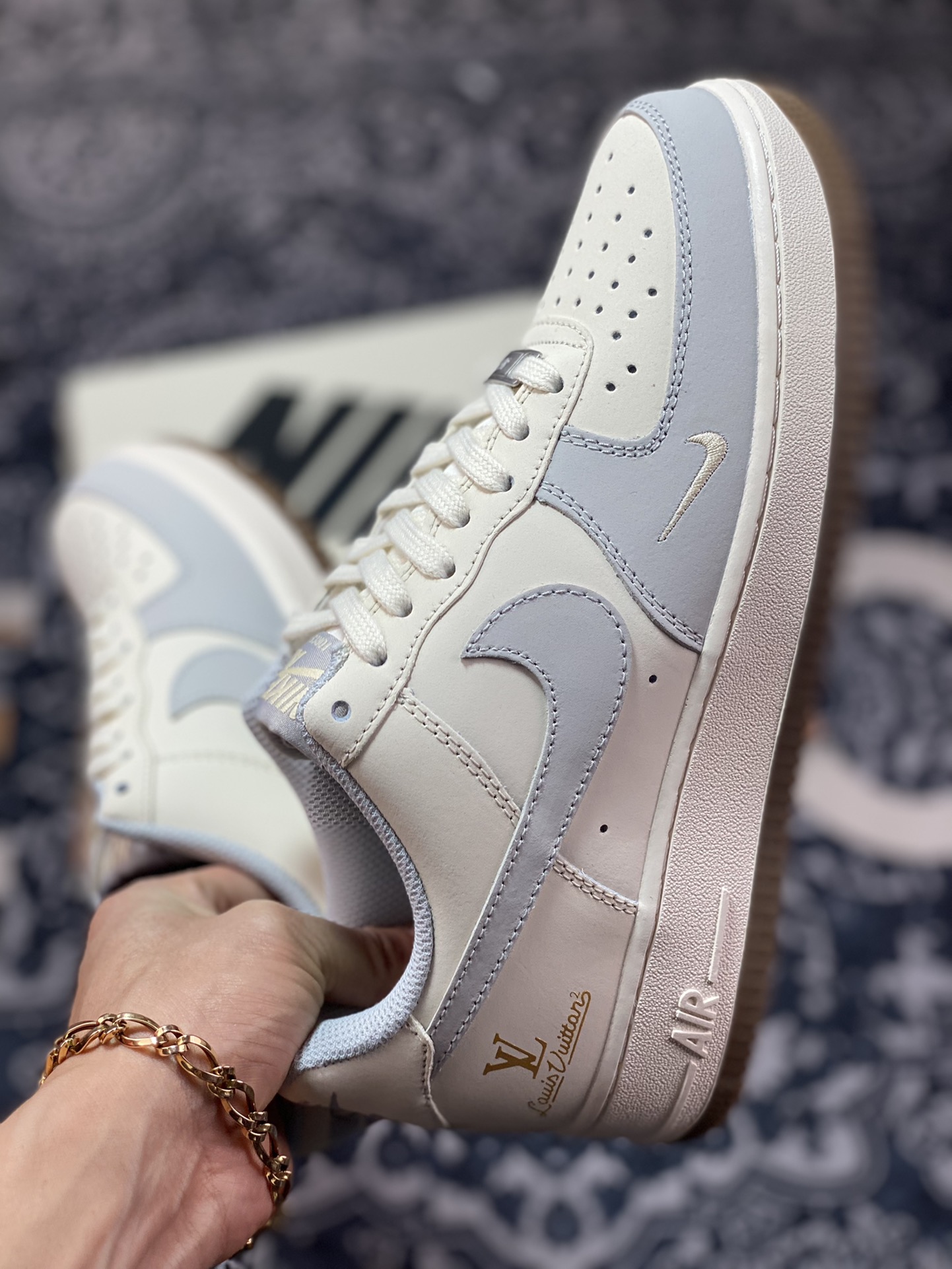 Louis Vuitton x Nike Air Force 1 07 LV8 ”Milky White/Grey LV” Air Force One BS9055-833