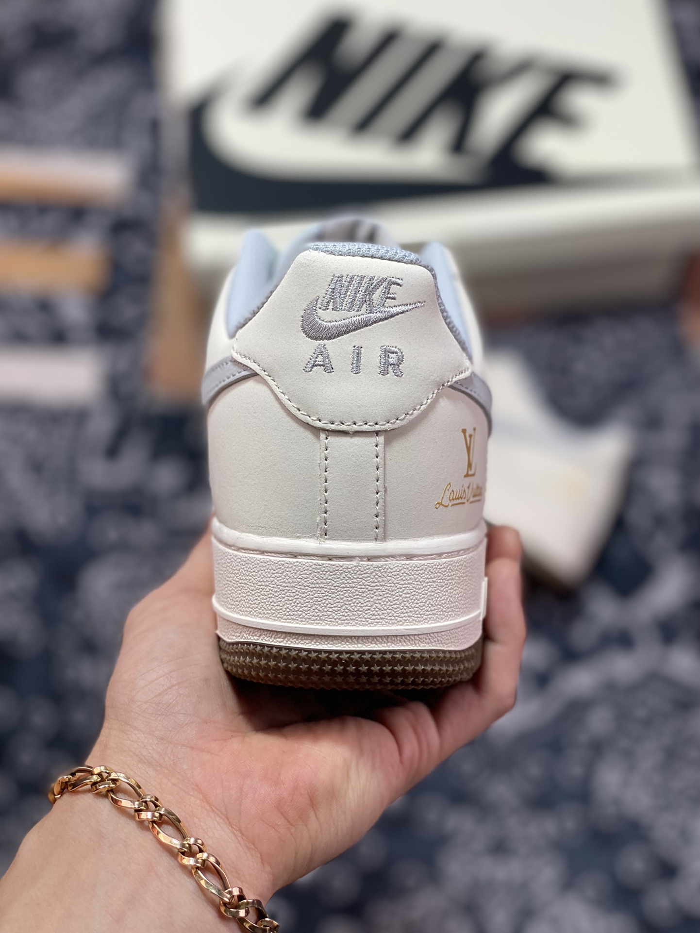 Louis Vuitton x Nike Air Force 1 07 LV8 ”Milky White/Grey LV” Air Force One BS9055-833