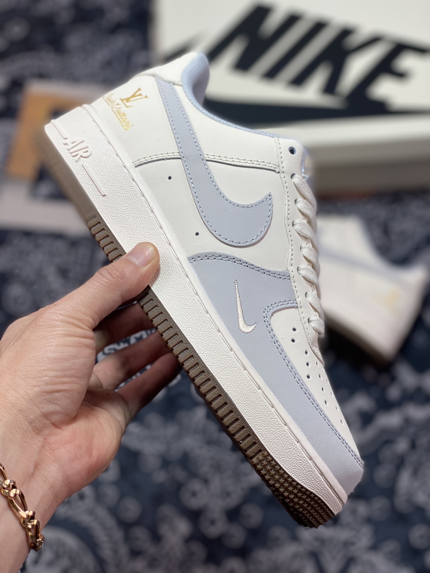 Louis Vuitton x Nike Air Force 1 07 LV8 ”Milky White/Grey LV” Air Force One BS9055-833