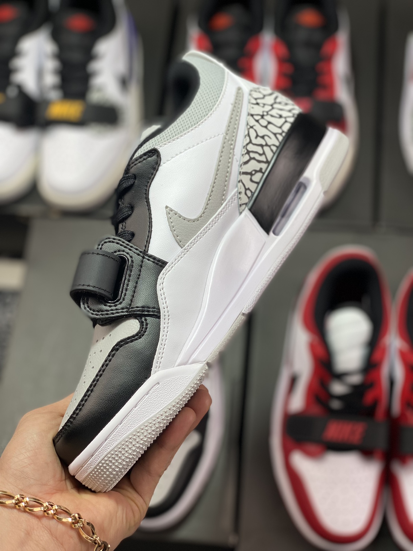 Nike Air Jordan Legacy 312 Low”Black/Light Smoke Grey”乔丹最强三合一混CD7069-105