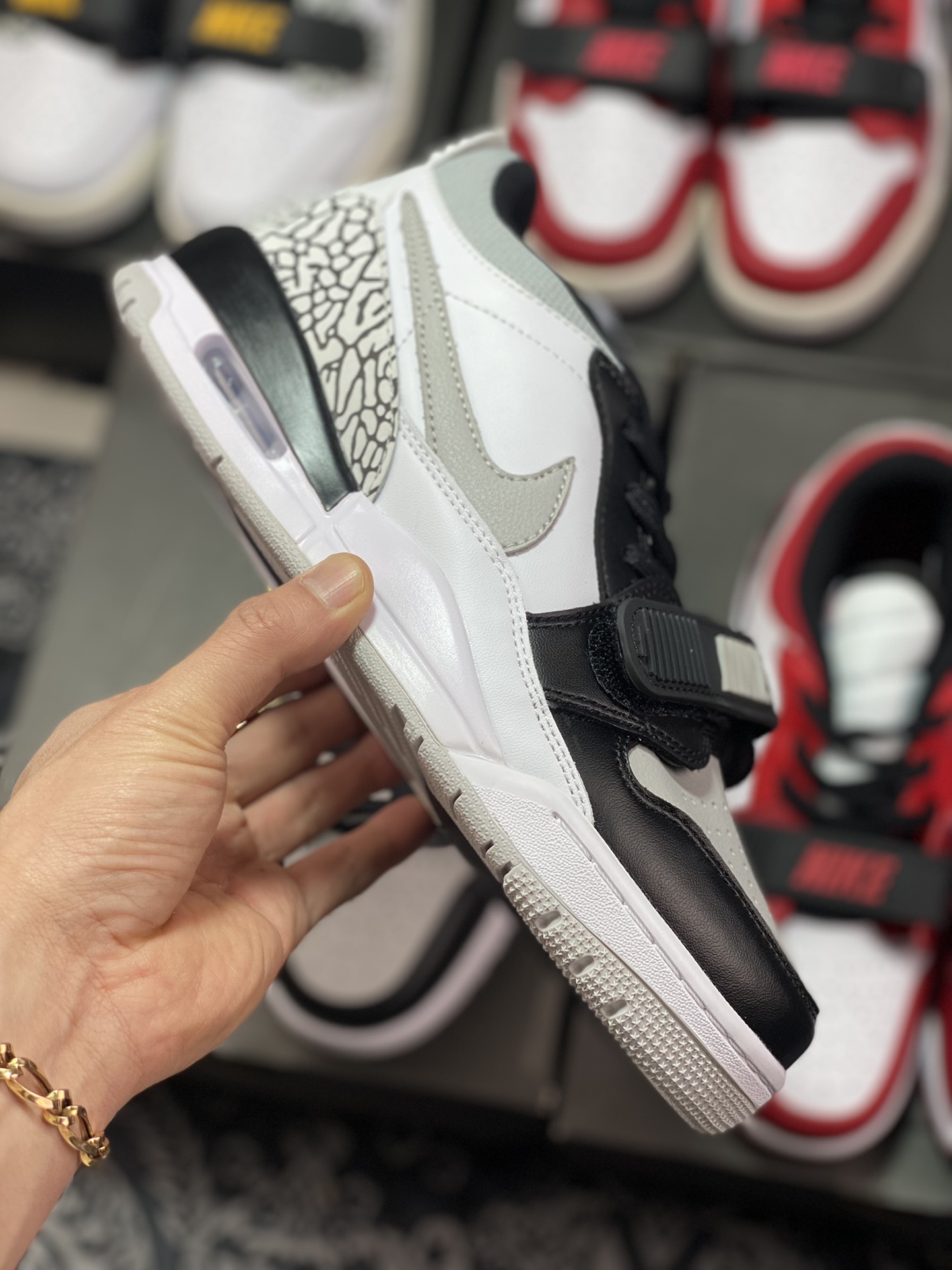 Nike Air Jordan Legacy 312 Low”Black/Light Smoke Grey”乔丹最强三合一混CD7069-105