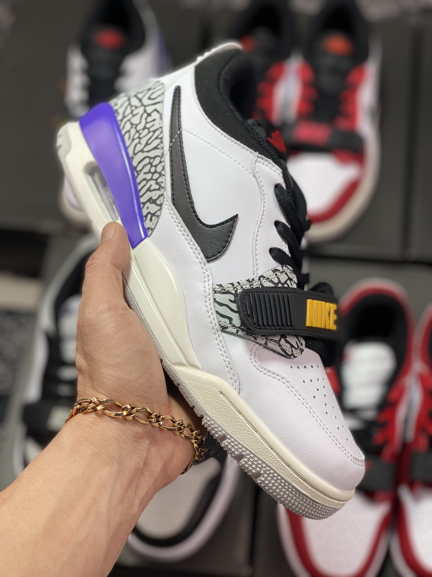 Nike Jordan Legacy 312 Low”Lakers”乔丹最强三合一混合版本低帮休闲运动篮球鞋CD7069-102
