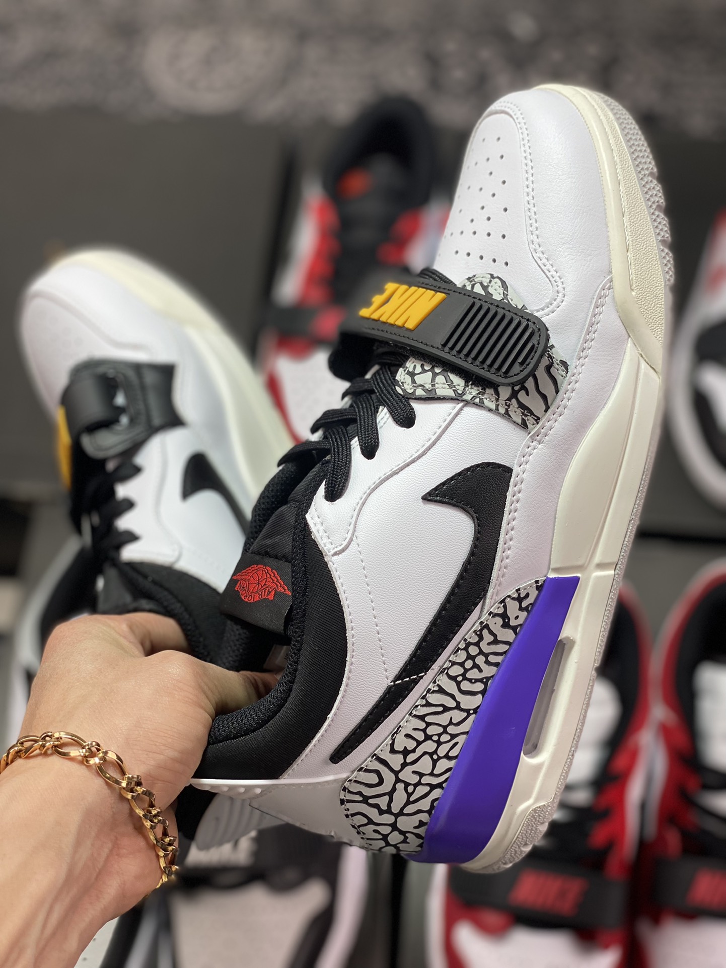 Nike Jordan Legacy 312 Low”Lakers”乔丹最强三合一混合版本低帮休闲运动篮球鞋CD7069-102