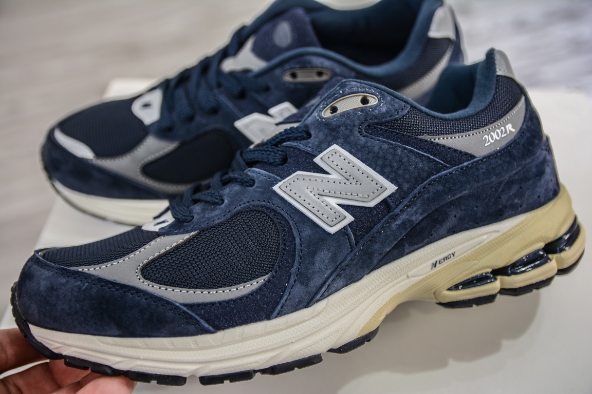 260 New Balance 2002系列 复古休闲跑步鞋 M2002RCA