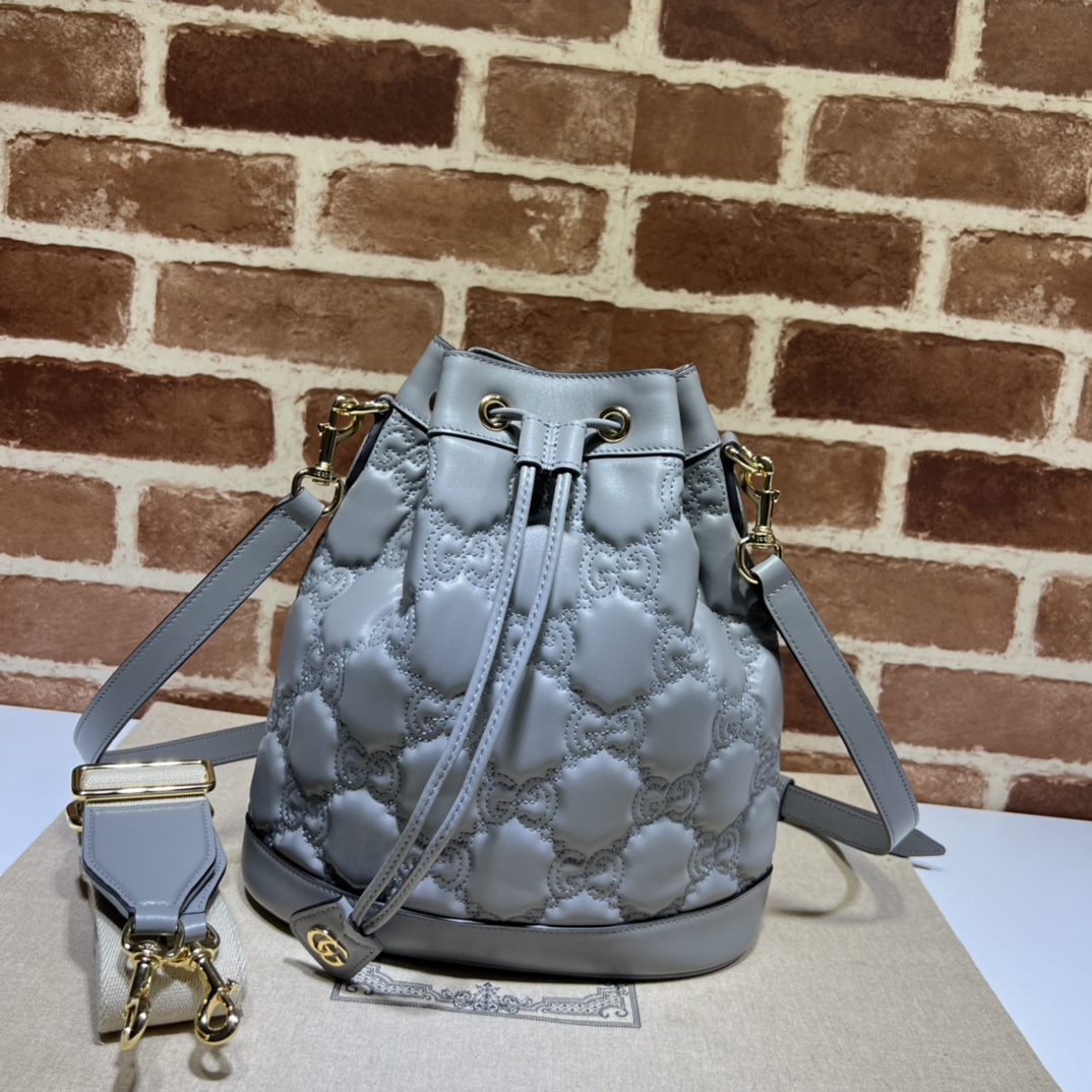 NO:211516,The quality of the counter, top-quality original goods, real-life photos!  Model number 732448 grey embroidery G ~ size width 25x height 27x side width 12cm, shipped. Buy, GUCCI [original leather], gucci19860909专柜品质,顶级原单货,实物实拍！款号732448灰色绣G～尺寸宽25x高27x侧宽12cm,出货了.批,GUCCI【原厂皮】,gucci,Bag