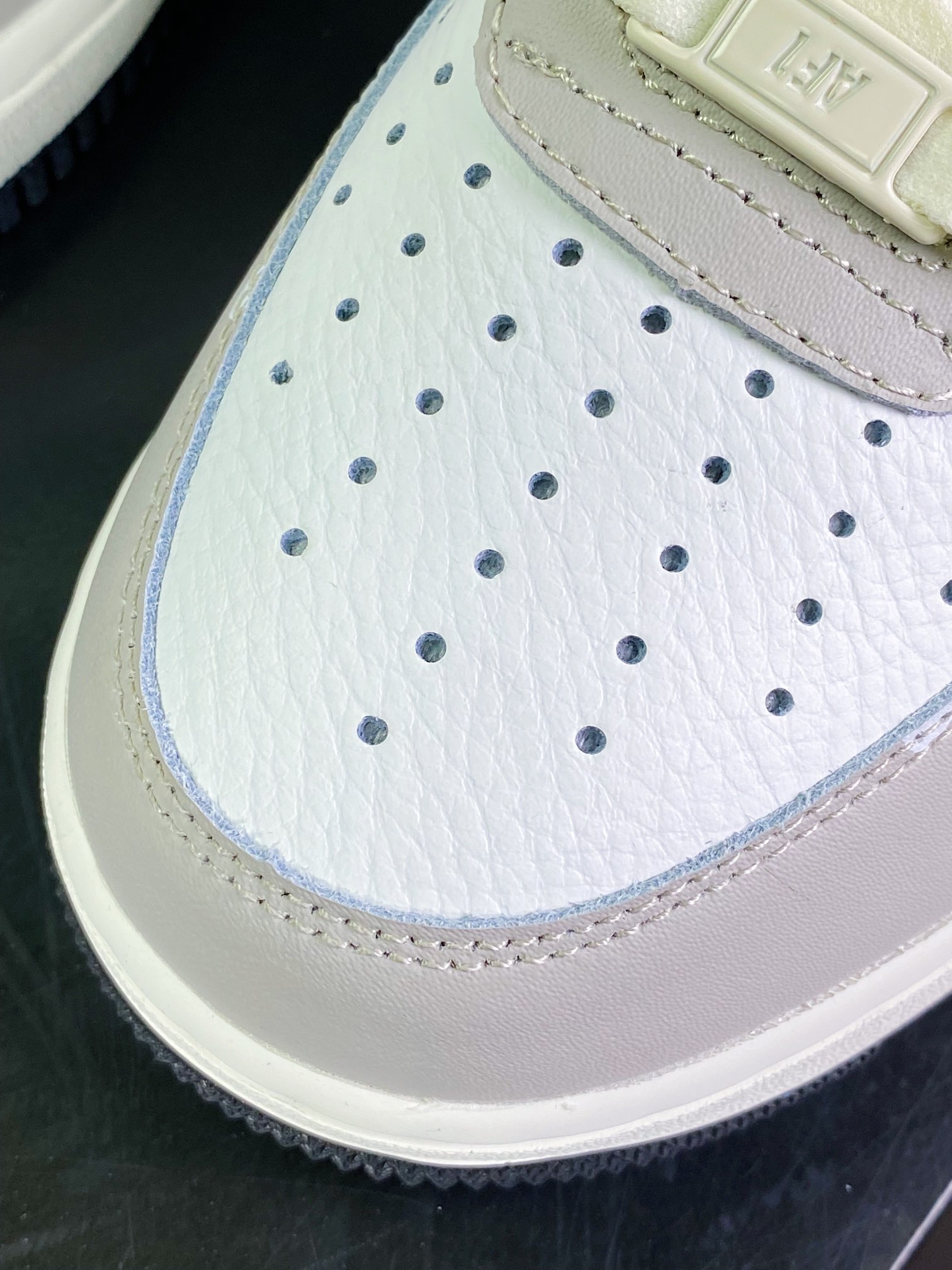 260 Air Force 1'07 Low”Grey/White/Black”空军一号经典低帮LT5986-921