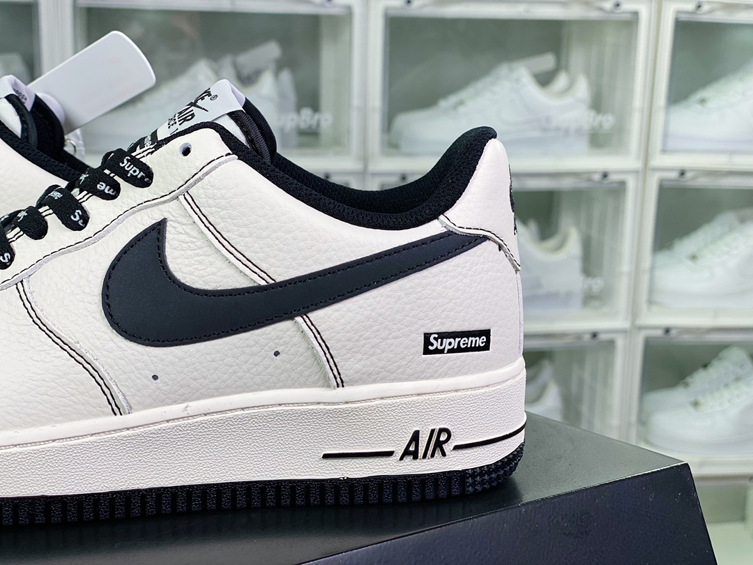 240 Supreme x 【Nike】 Air Force 1 07 Low”Supreme”空军一号板鞋“荔枝皮米白黑Sup”SU0220-003