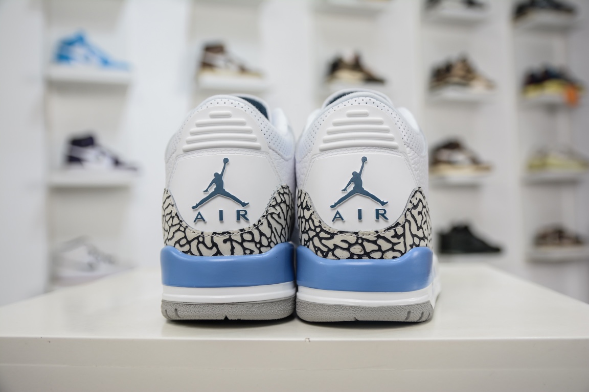 300 原装版本Air Jordan 3 Retro 北卡蓝配色 CT8532-104